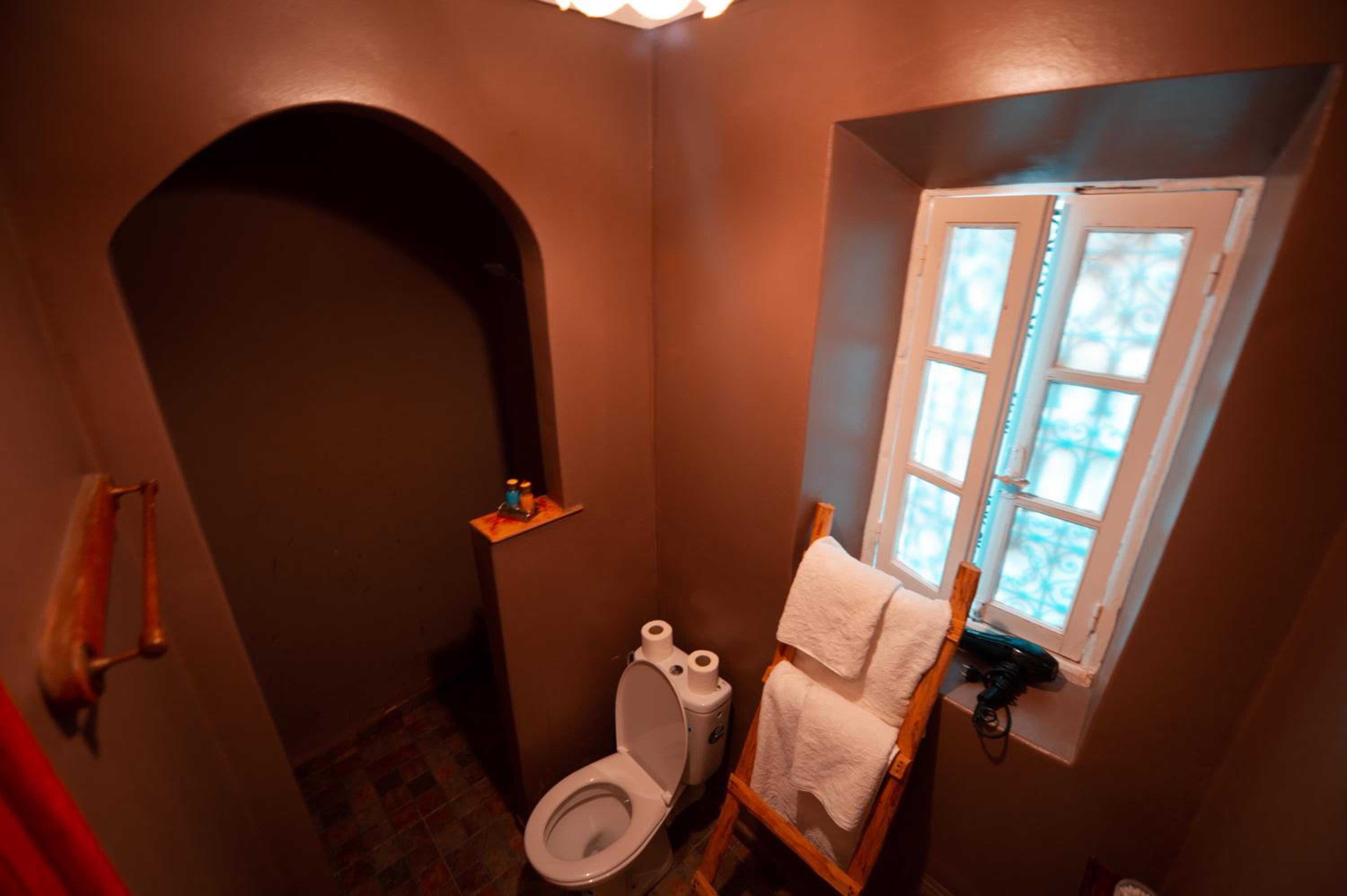 Double Room - Photo 9