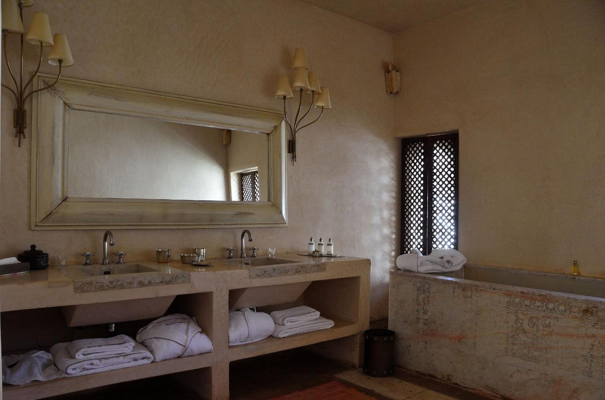 Apartment with Private Pool  - Photo 3