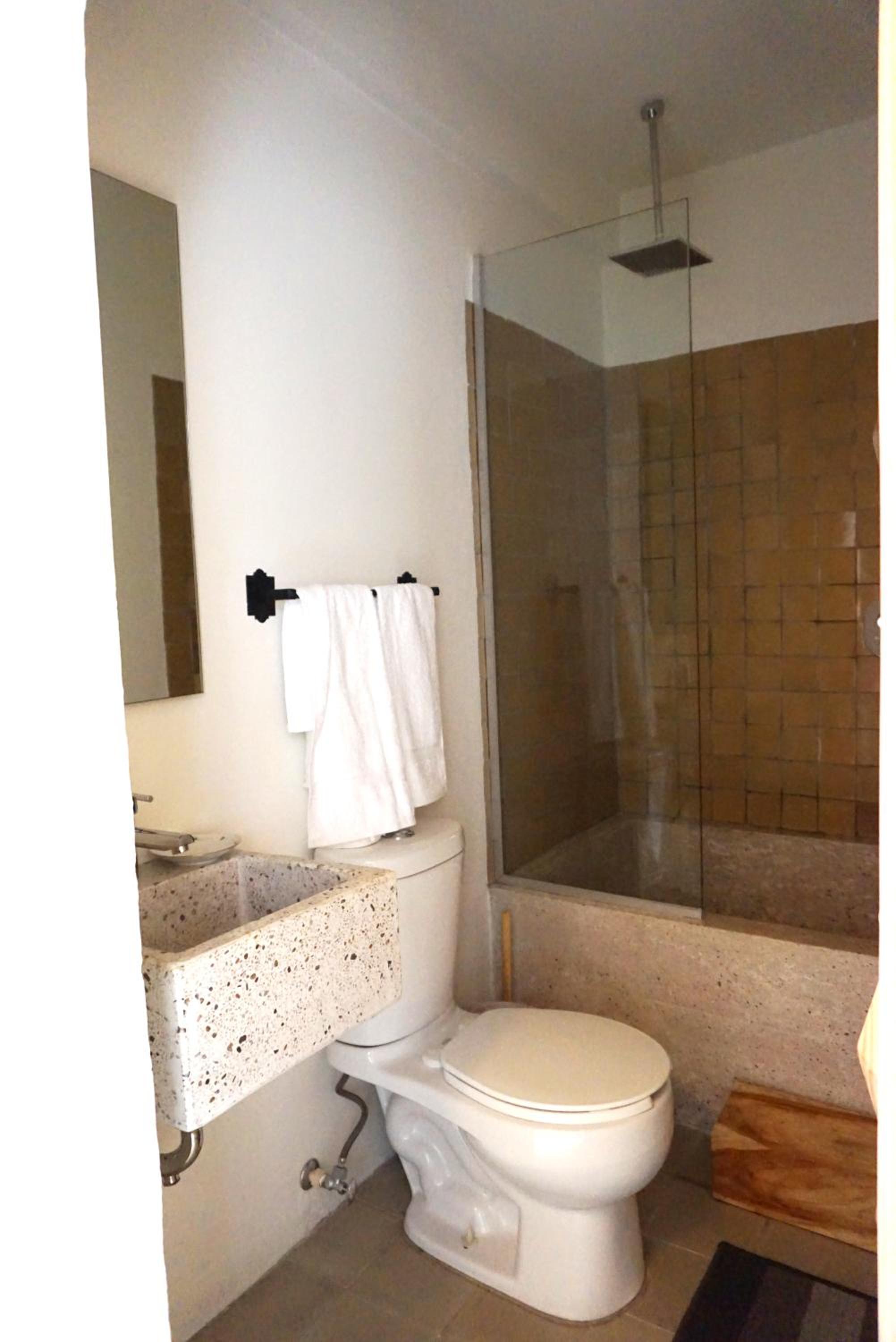 Duplex Quadruple Room - Photo 8