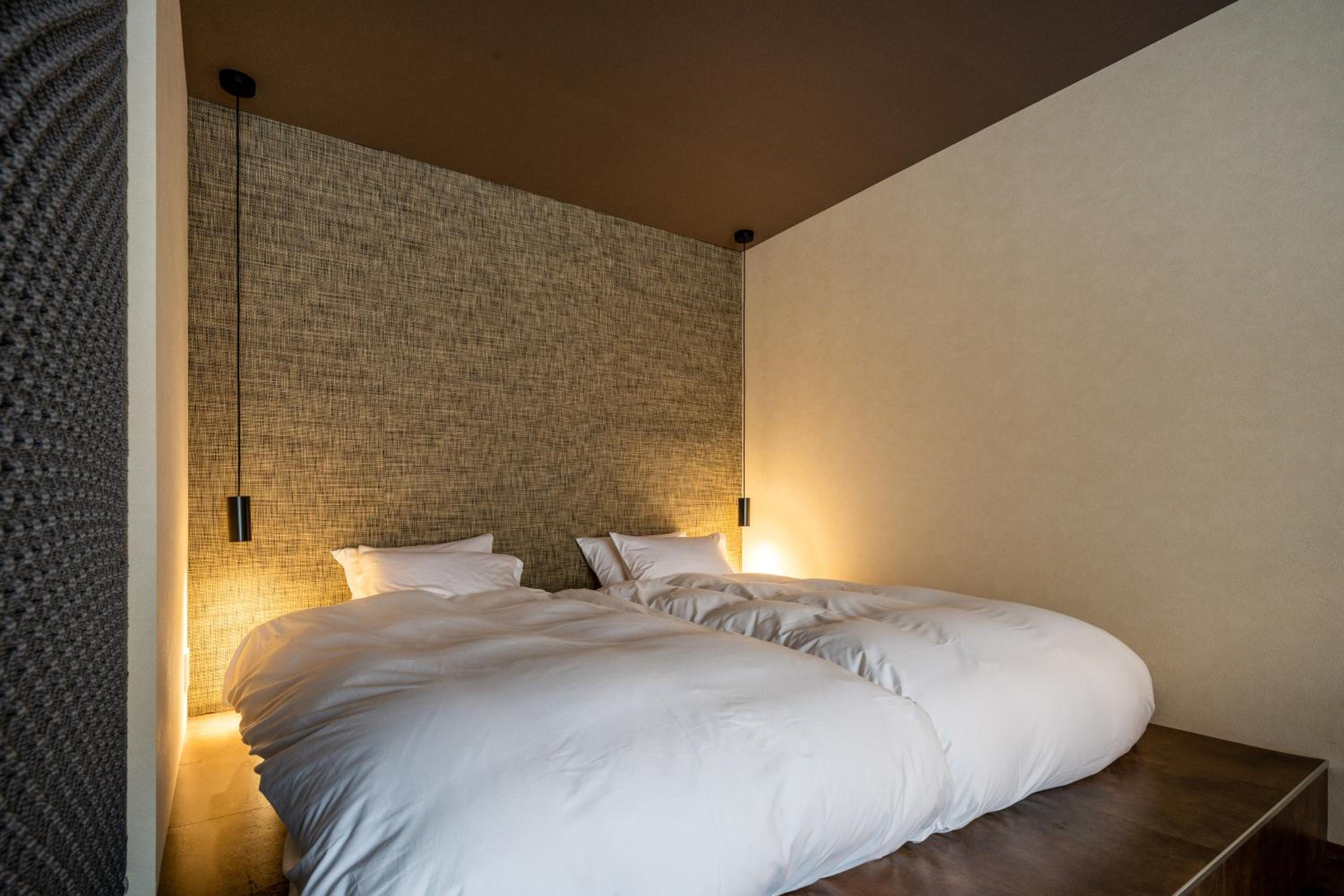 Suite with Garden View - Photo 11