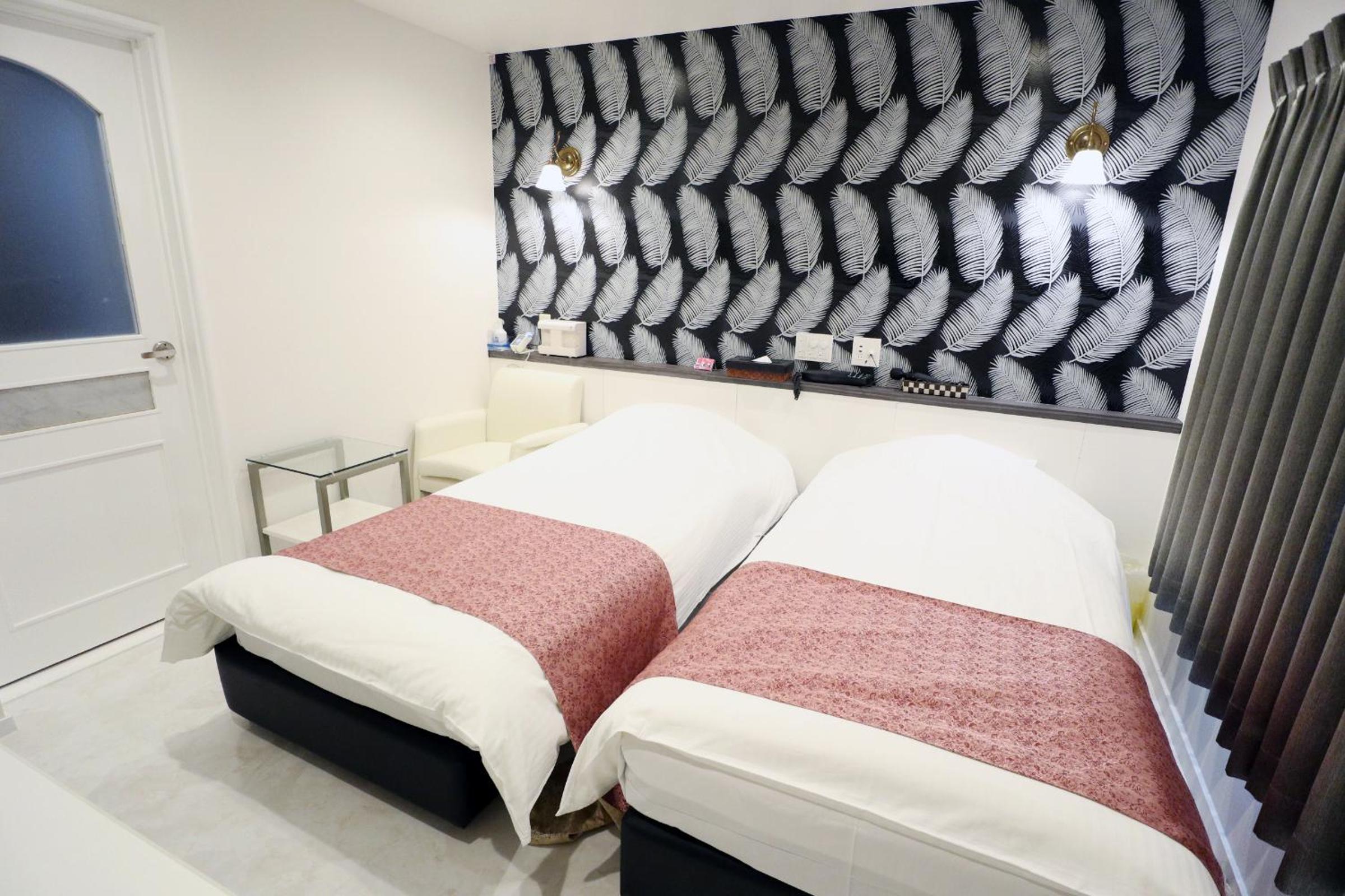 Standard Twin Room - Non-Smoking - Photo 1