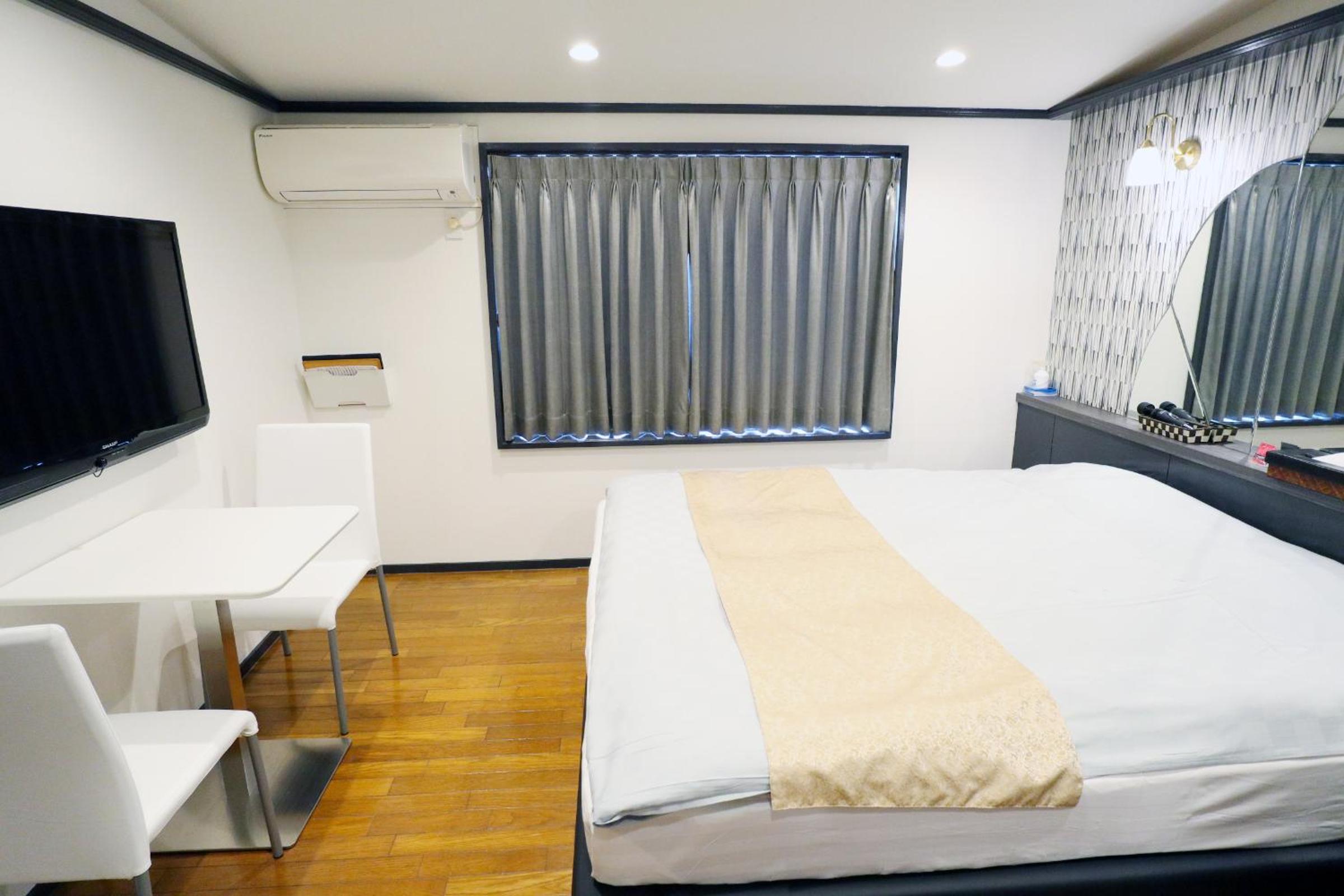 Standard Double Room - Smoking - Photo 3