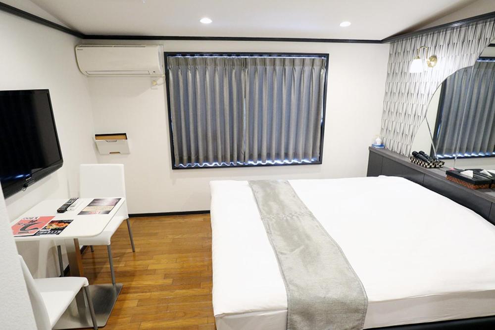 Standard Double Room - Non-Smoking - Photo 4