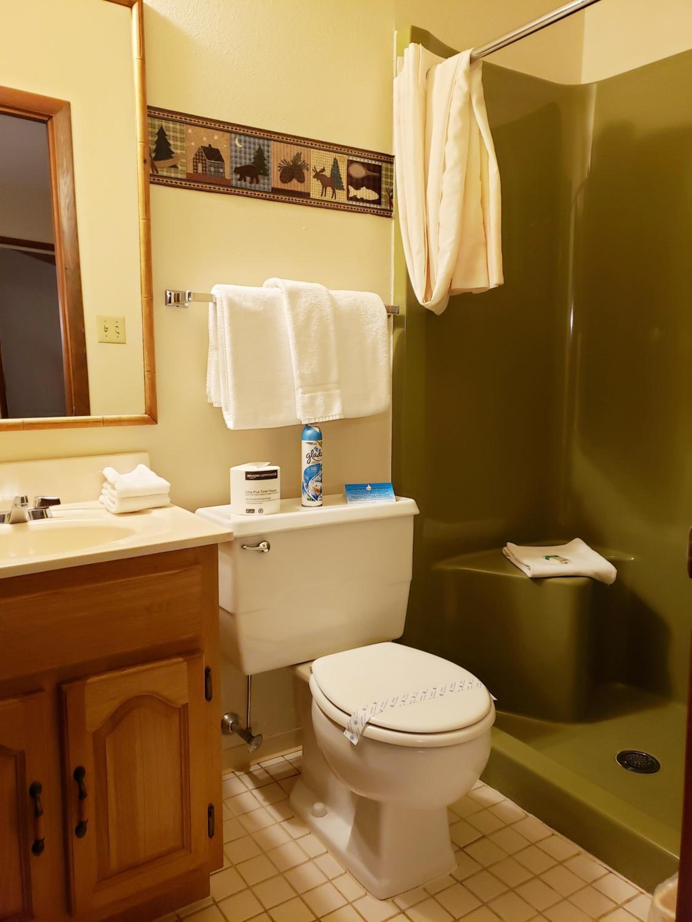 Deluxe Queen Room with Two Queen Beds photo 2