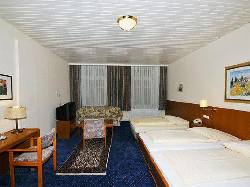 Triple Room - Photo 1