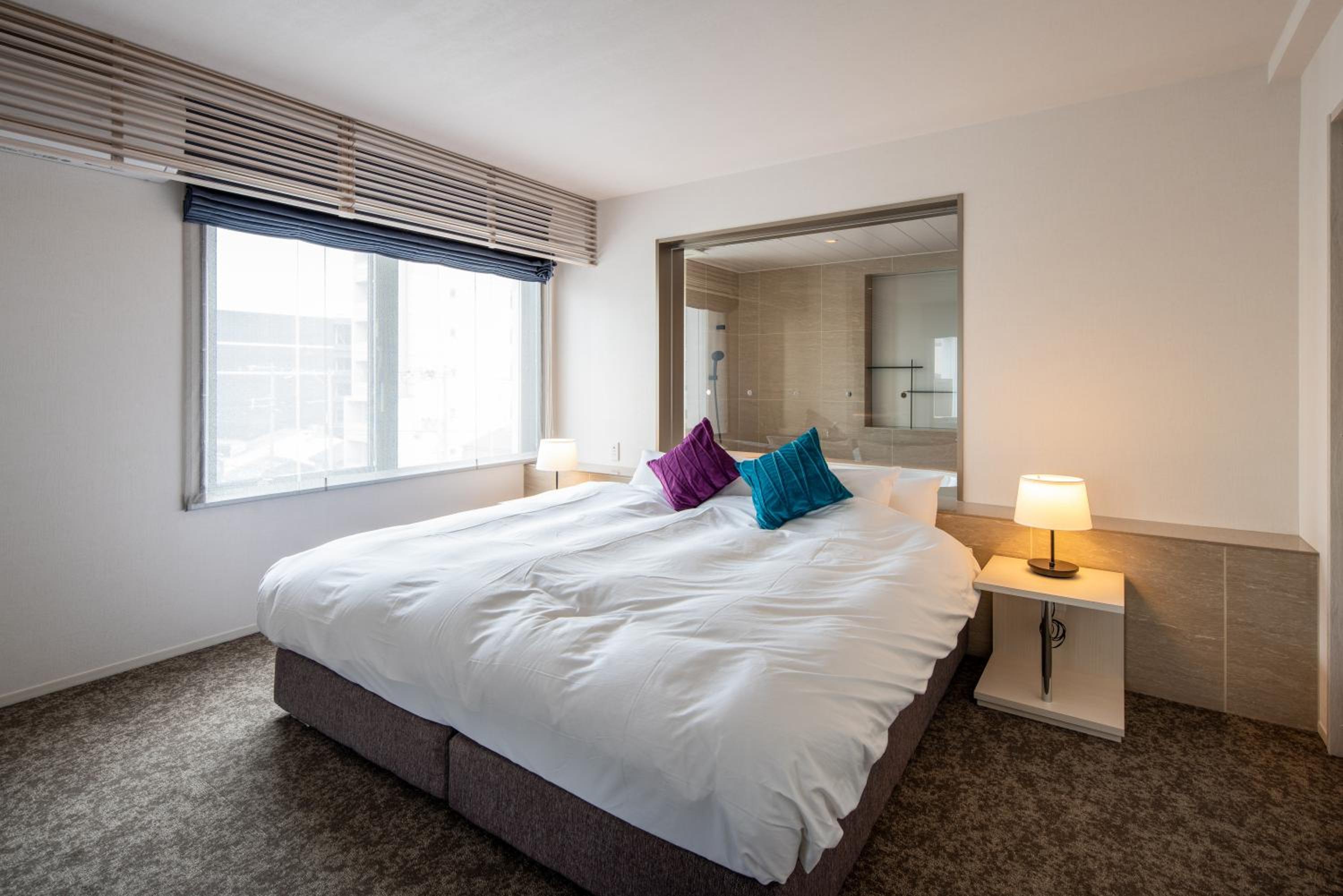 Executive Suite - Photo 18