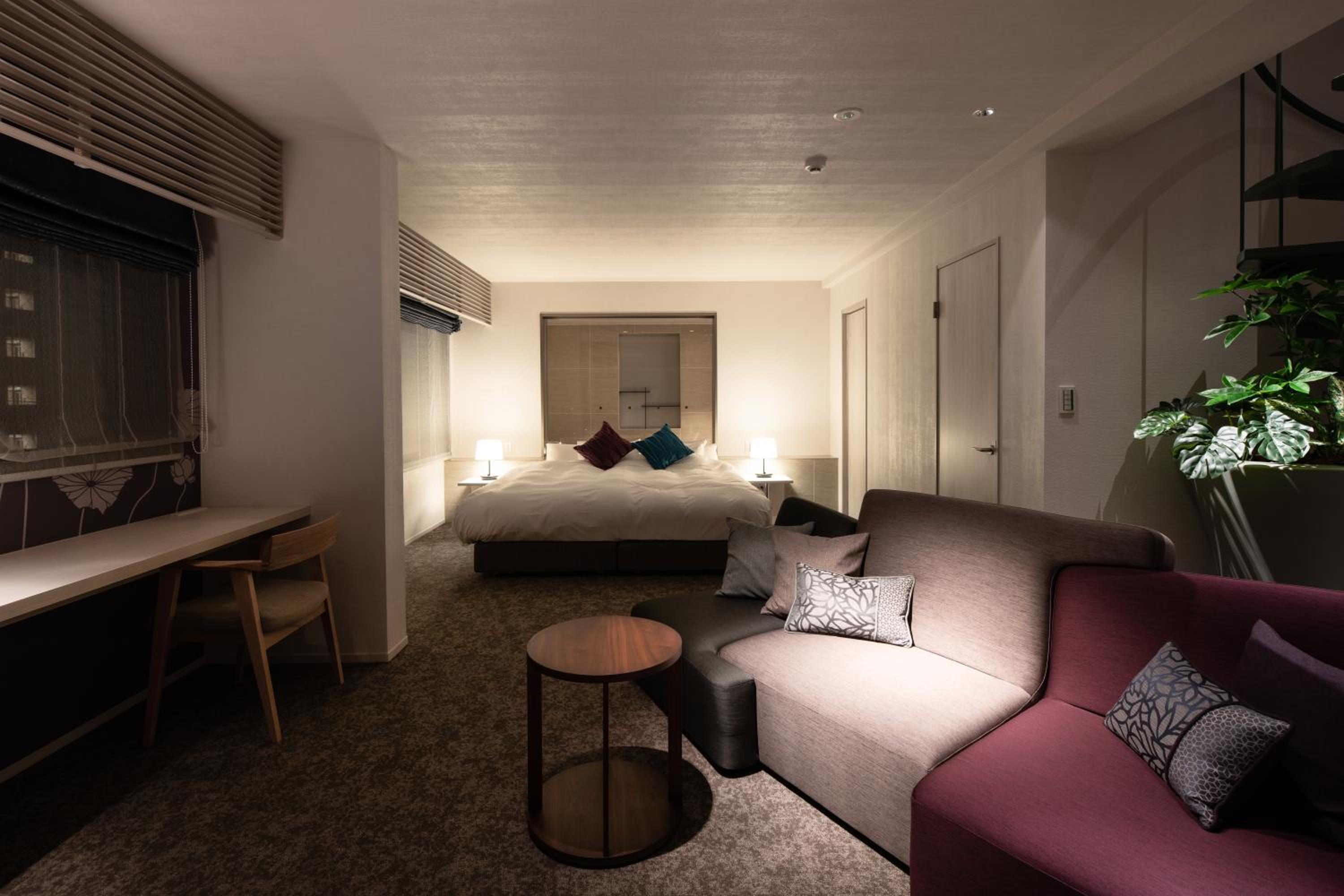 Executive Suite - Photo 12