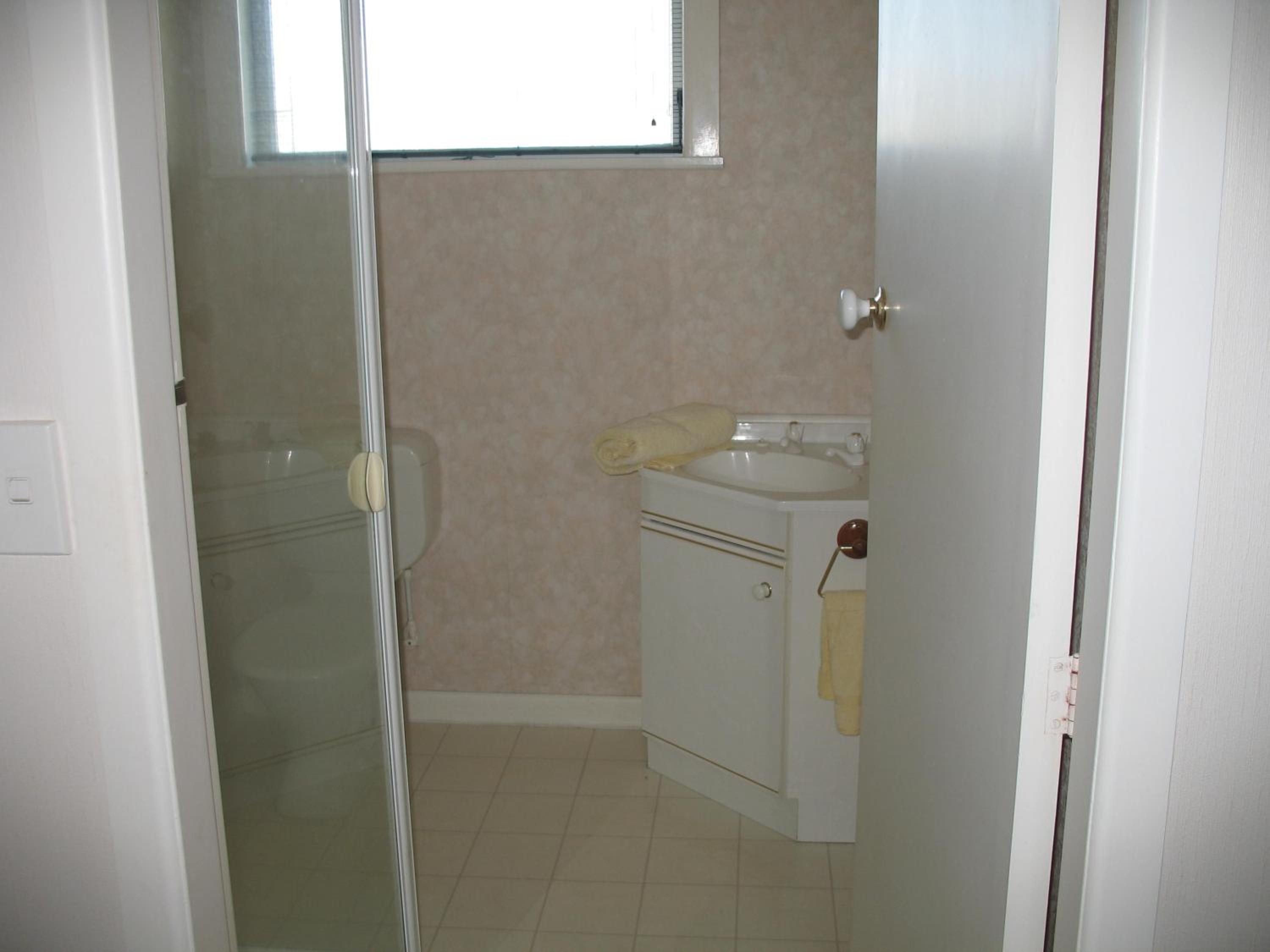 Two-Bedroom Apartment - Photo 9