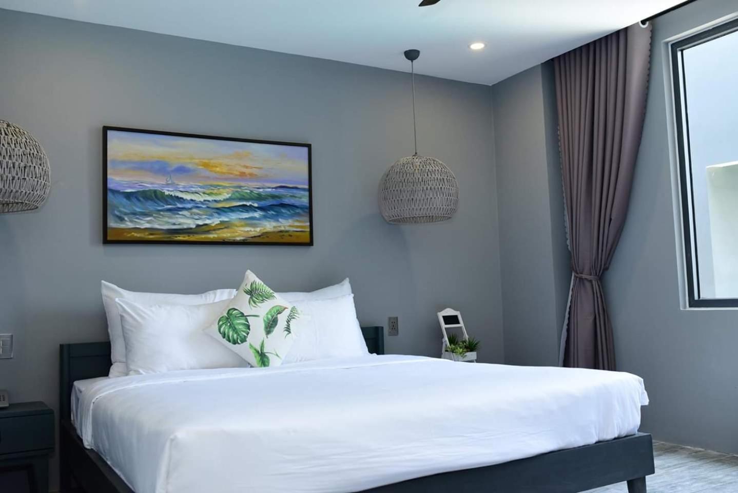 Deluxe Double Room with Sea View - Photo 3