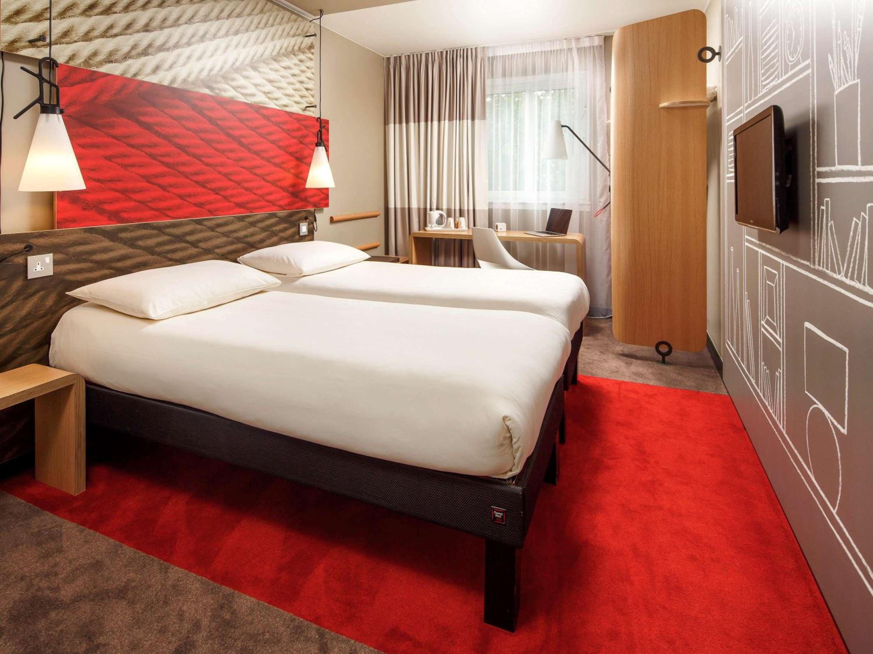 Standard Twin Room - Photo 4