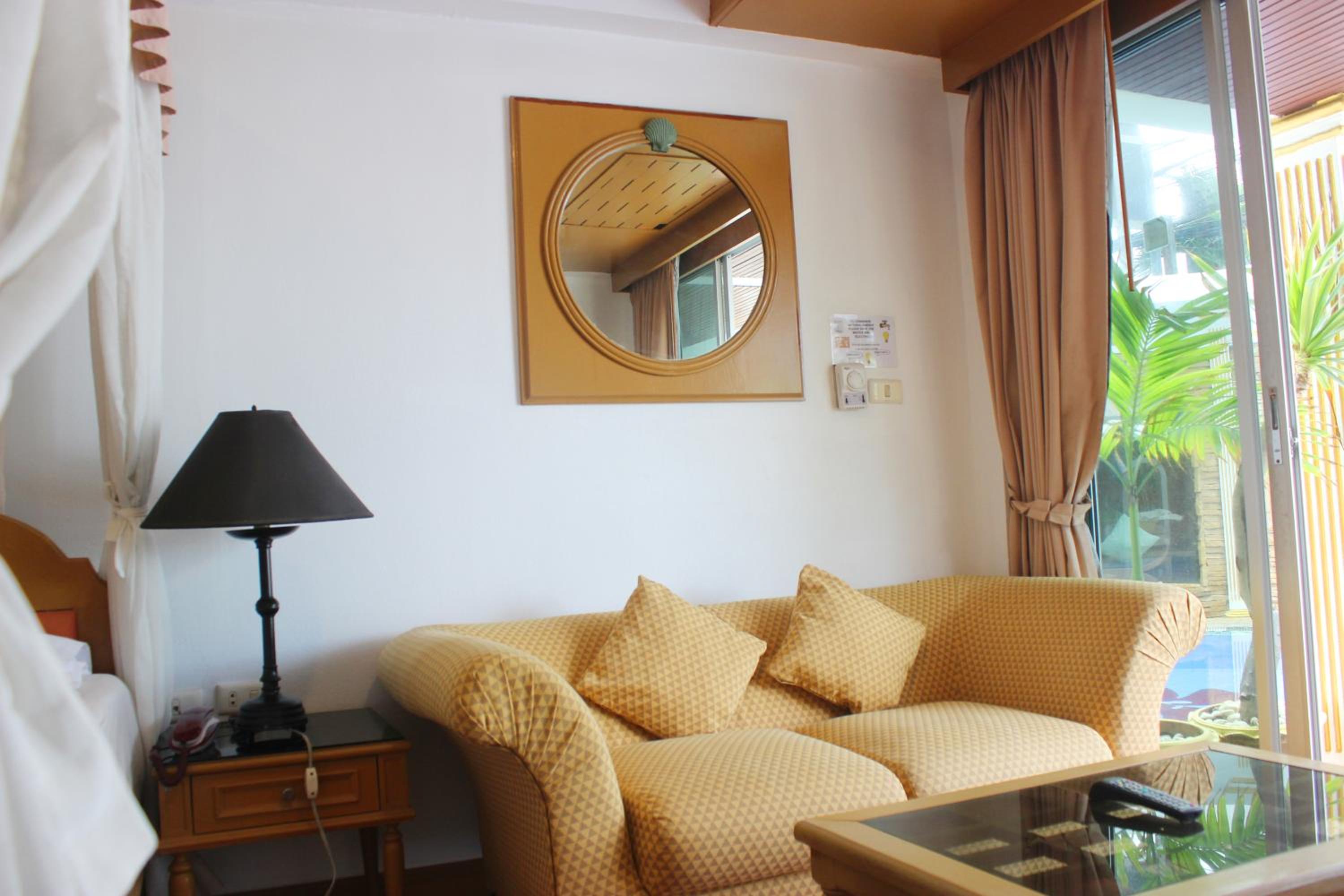 Deluxe Double or Twin Room with Pool Access - Photo 5