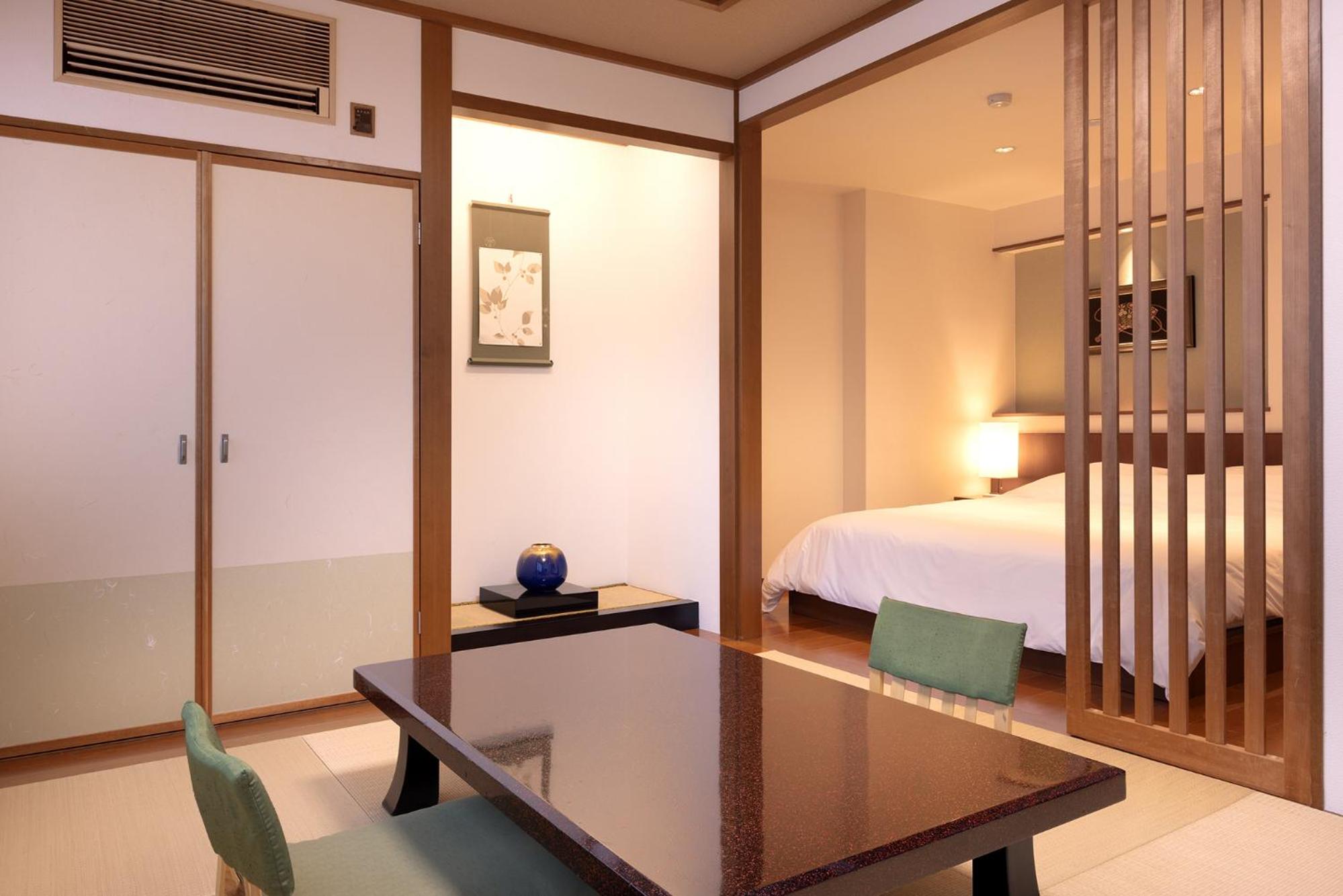 Family Room with Private Bathroom photo 1