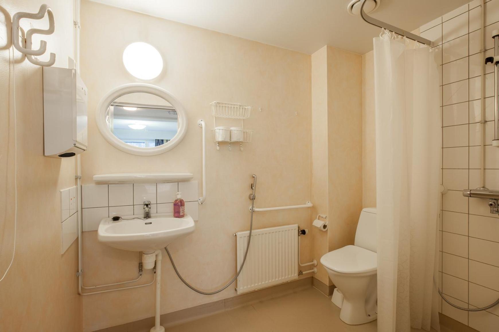 Standard Twin Room photo 3