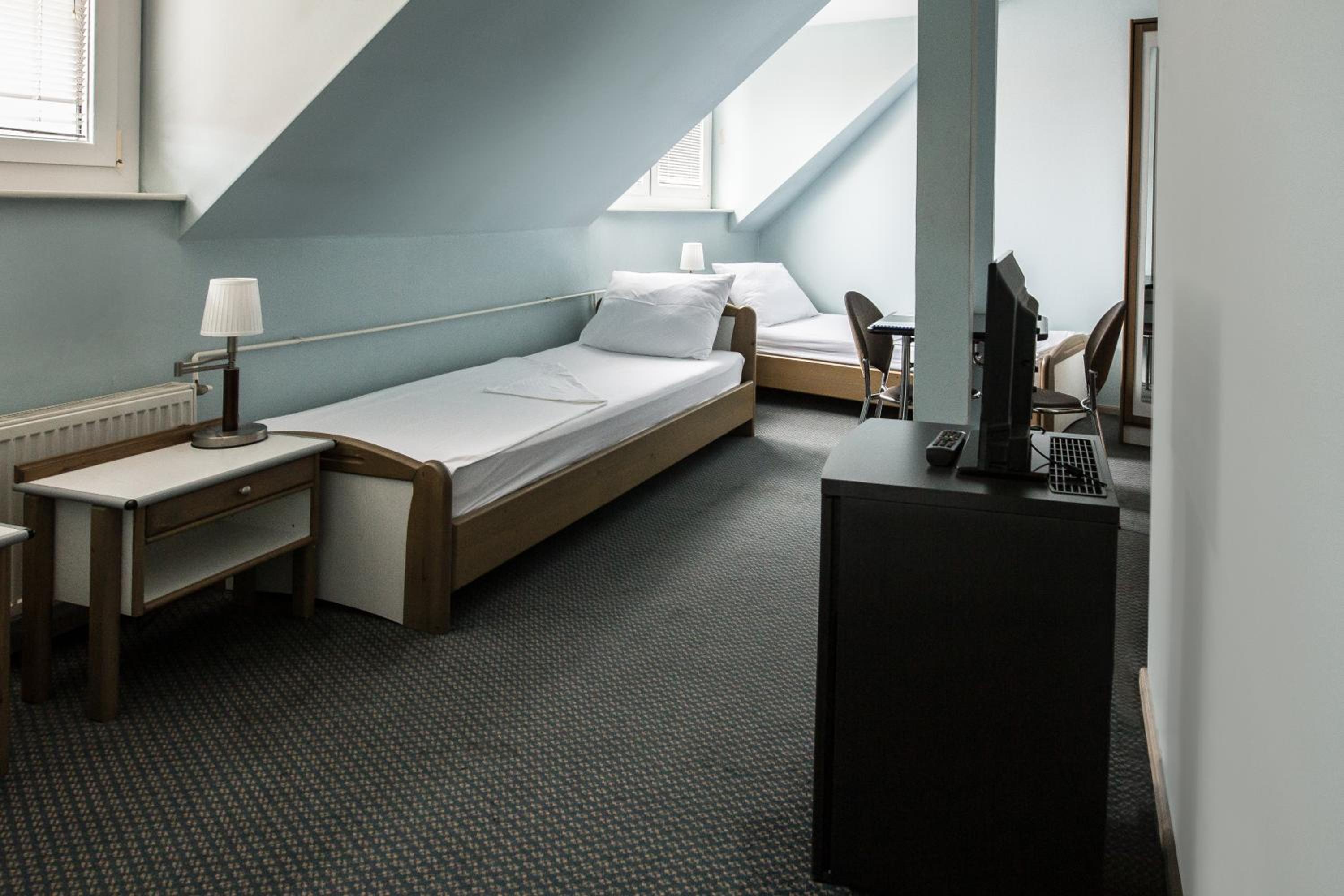 Triple Room - Photo 13
