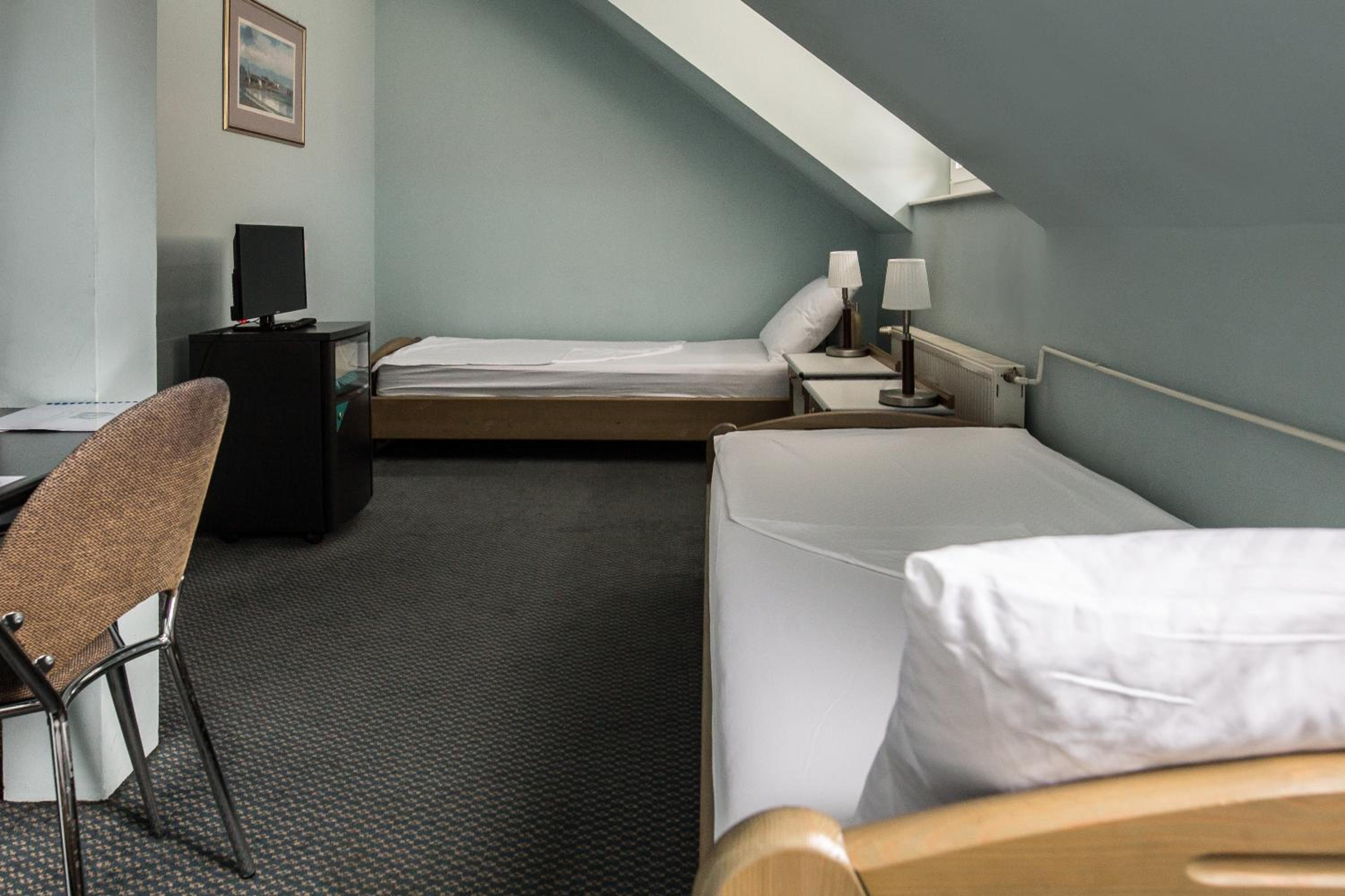 Triple Room - Photo 12