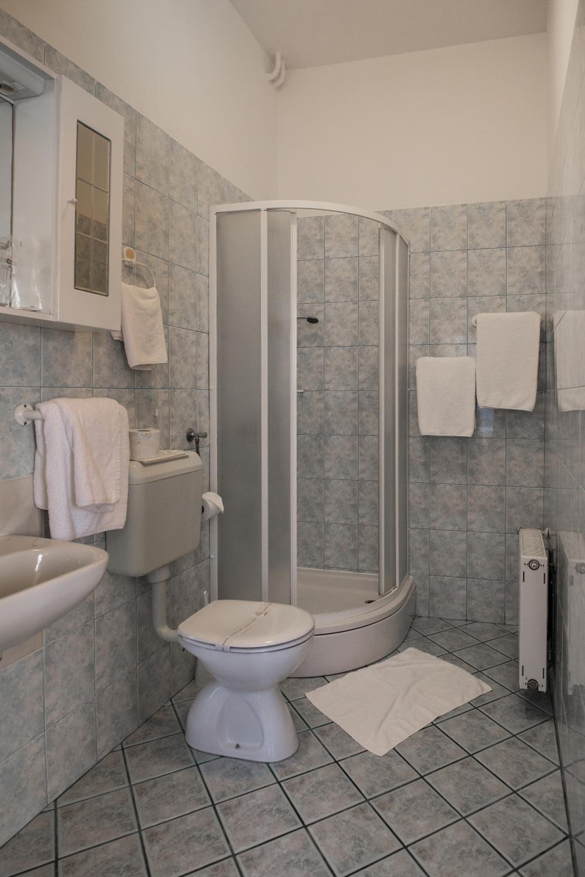 Triple Room - Photo 4
