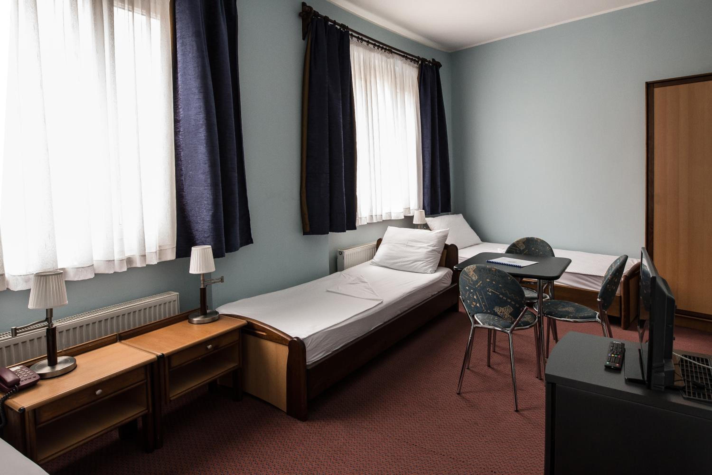 Triple Room - Photo 11