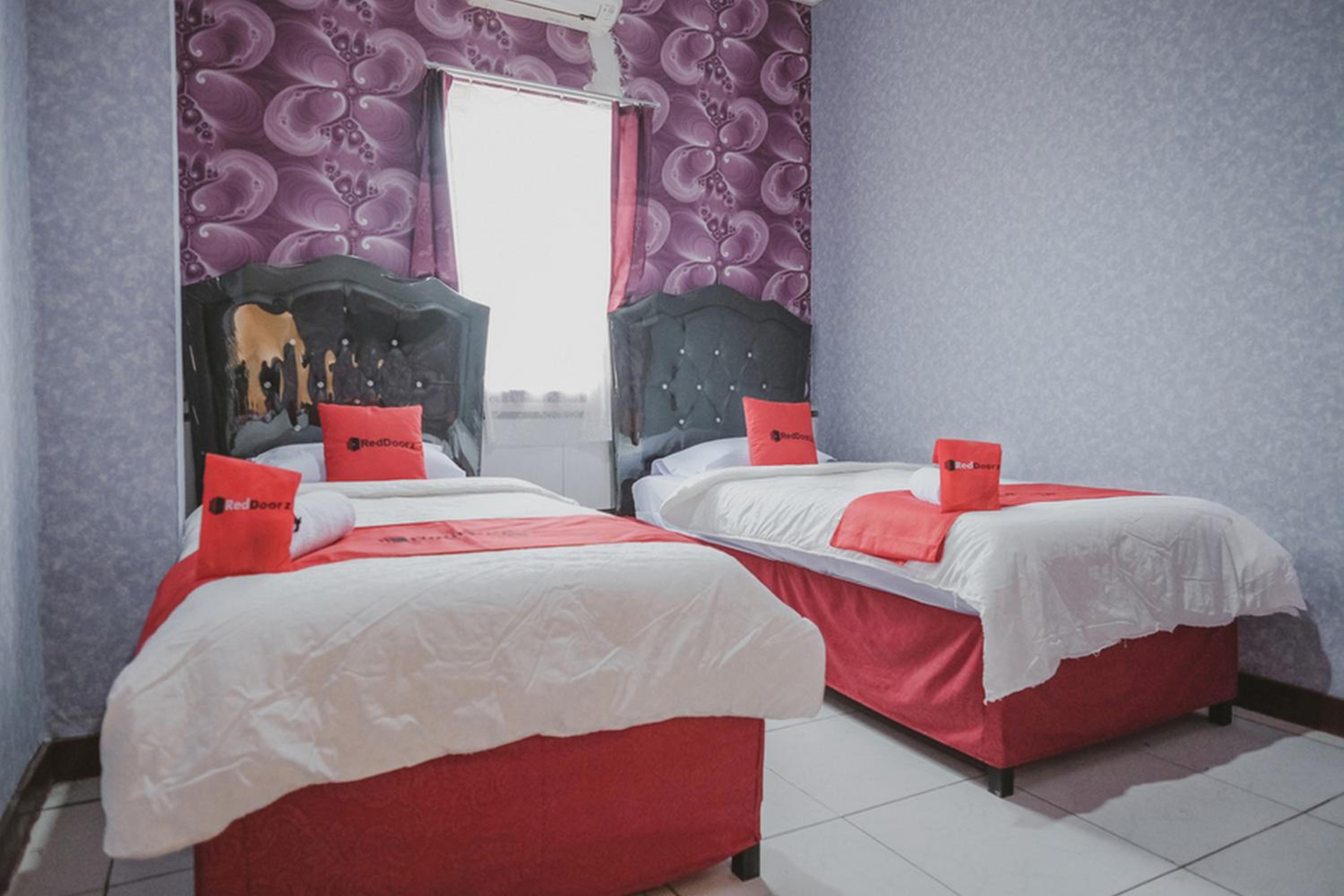 Twin Room - Photo 1