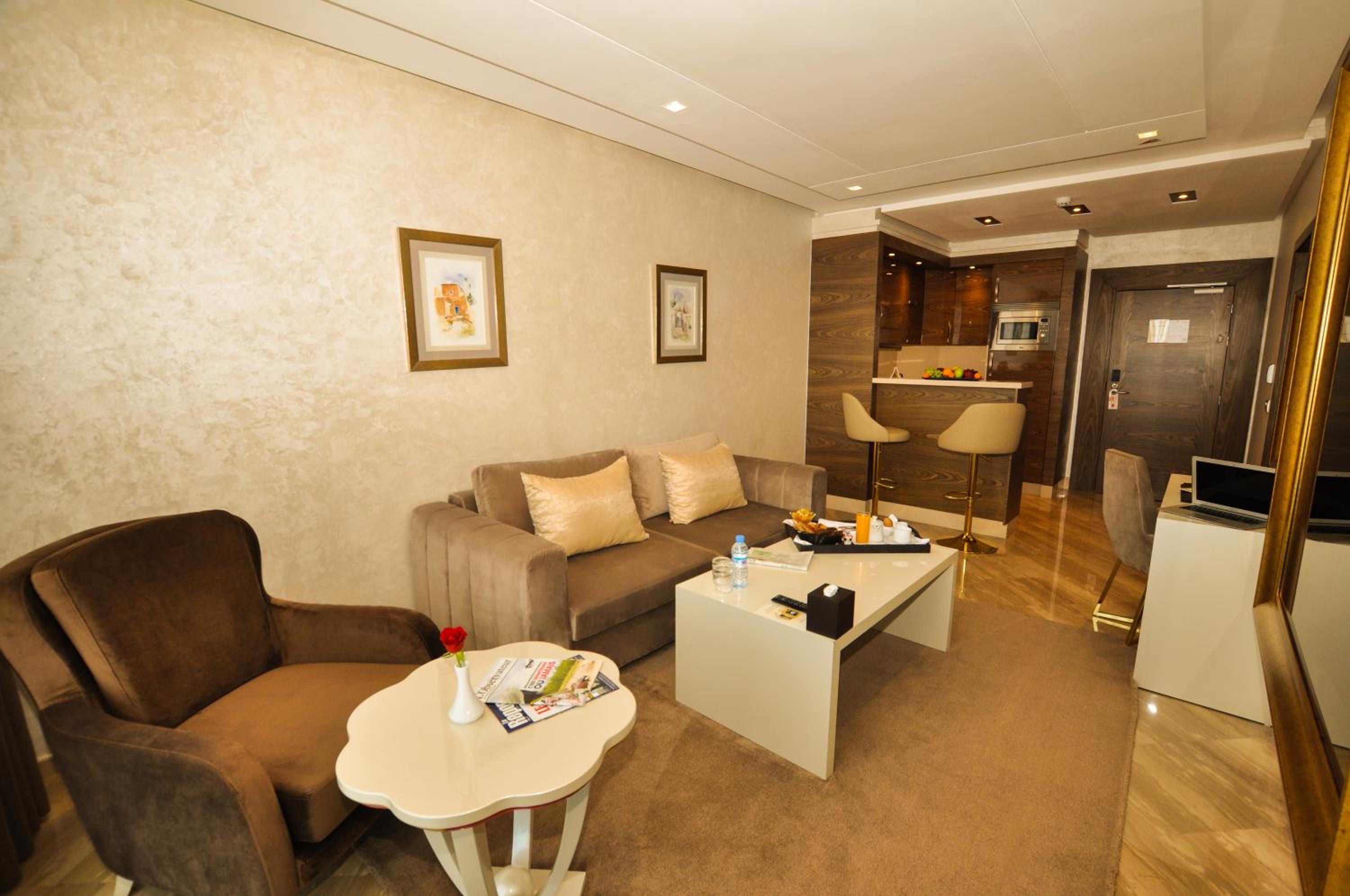 Standard Junior Suite King bed