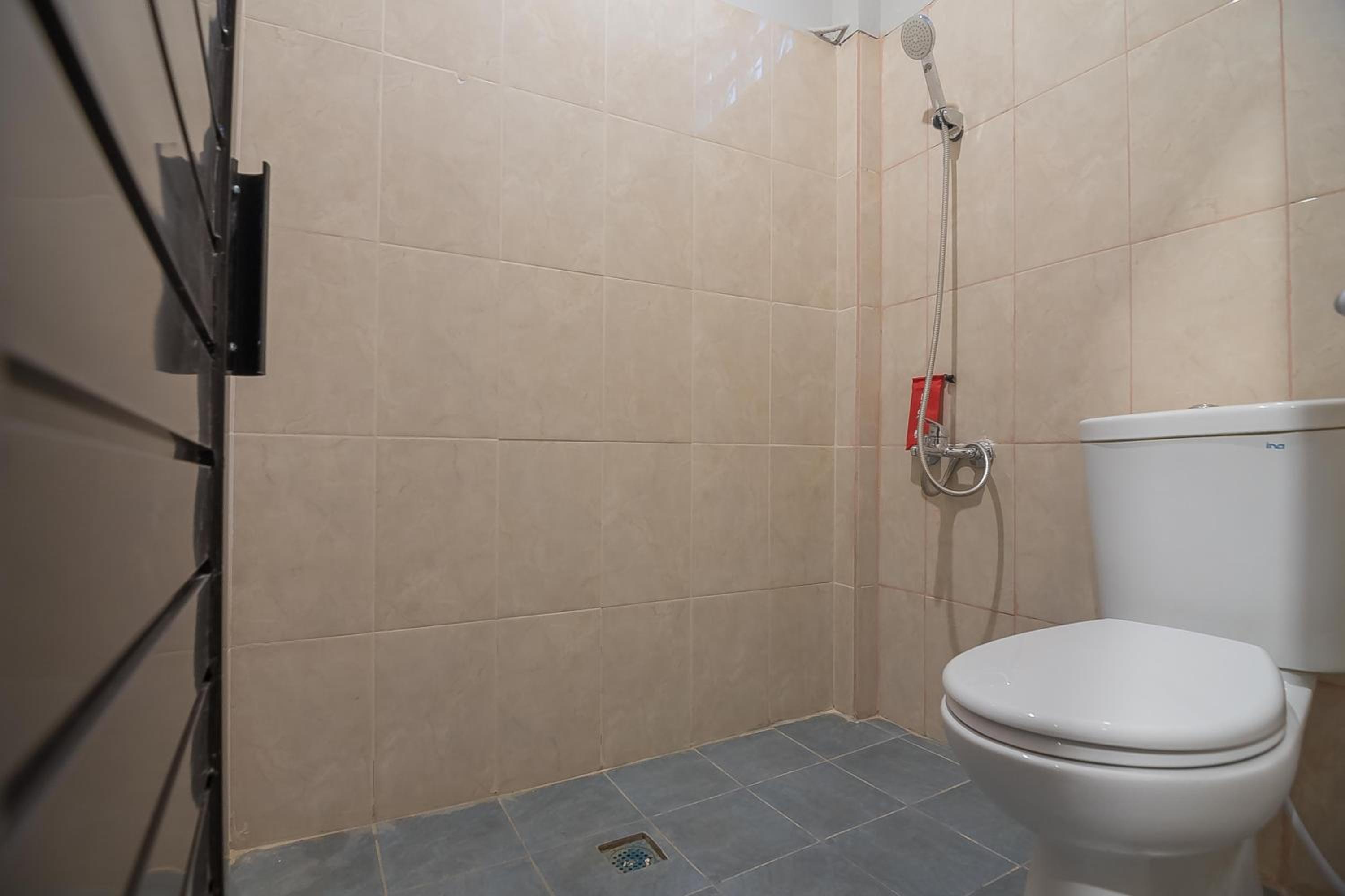 Double Room - Photo 6