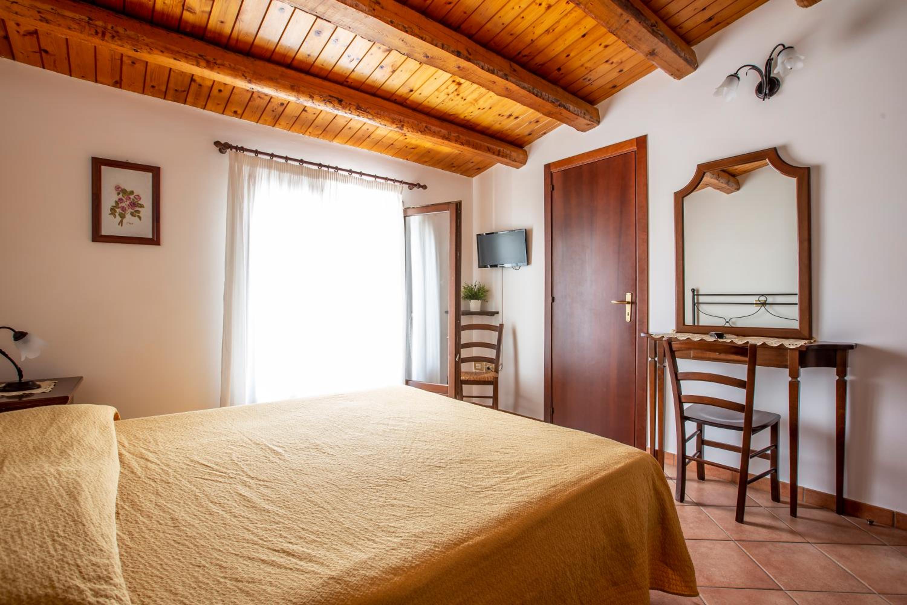 Basic Double Room - Photo 1