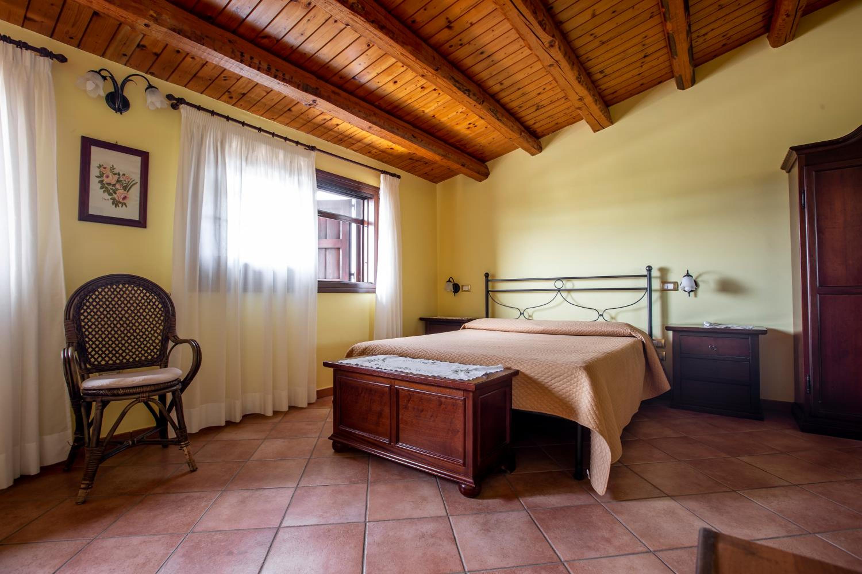 Classic Quadruple Room - Photo 1