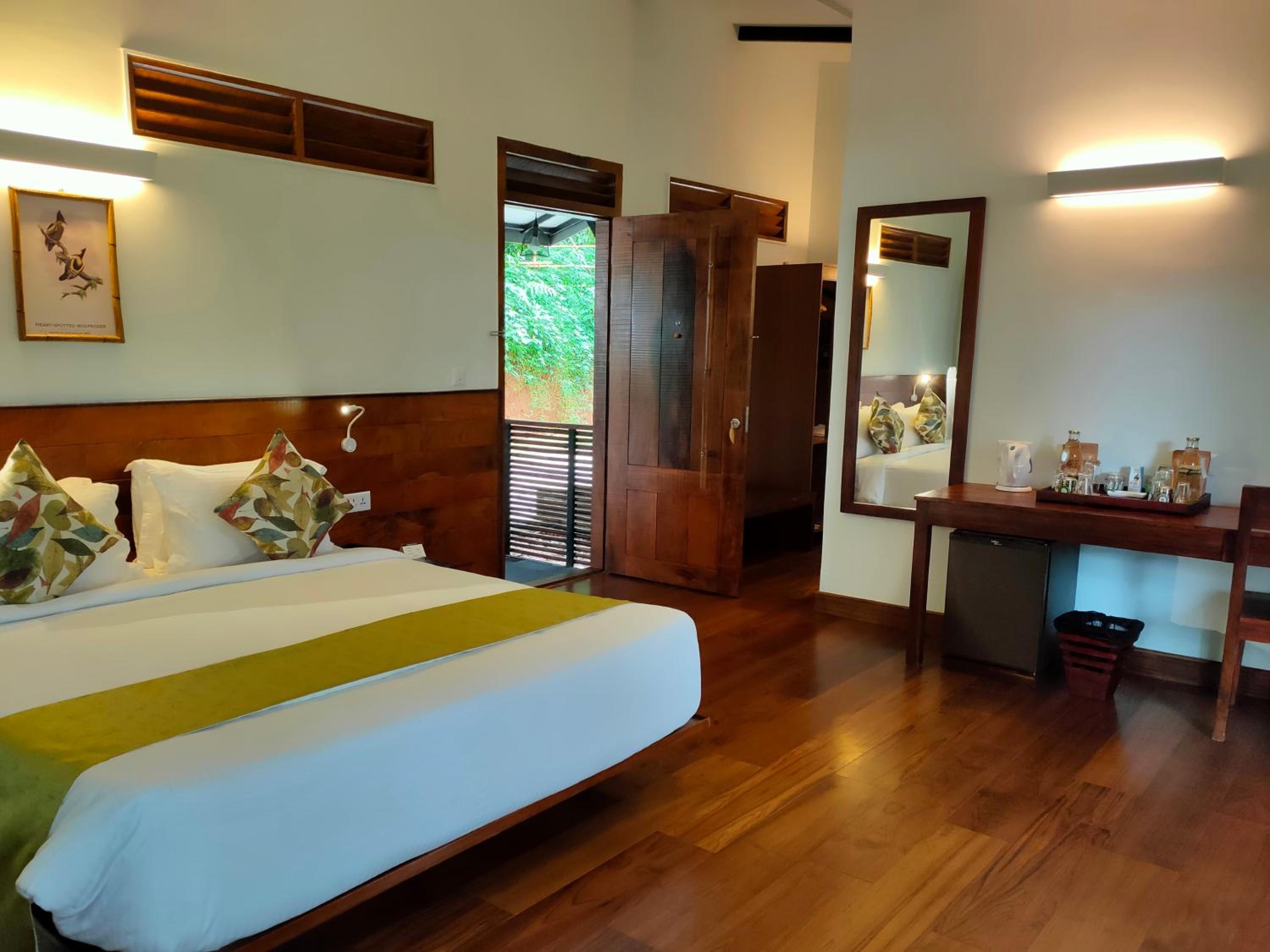 Deluxe Cottage with Balcony - Complimentary in-house trekking activities