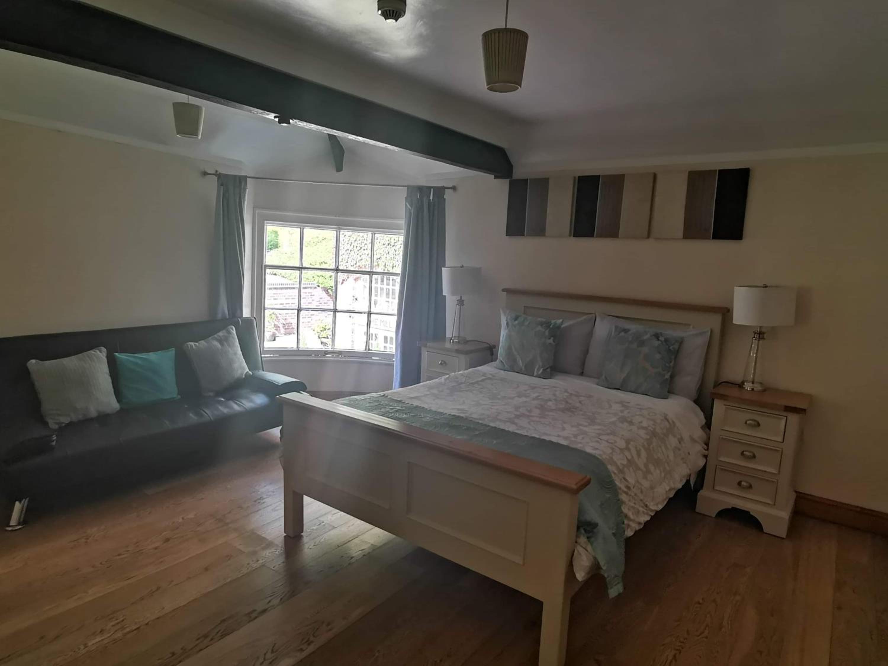 Double Room with Shower - Photo 14