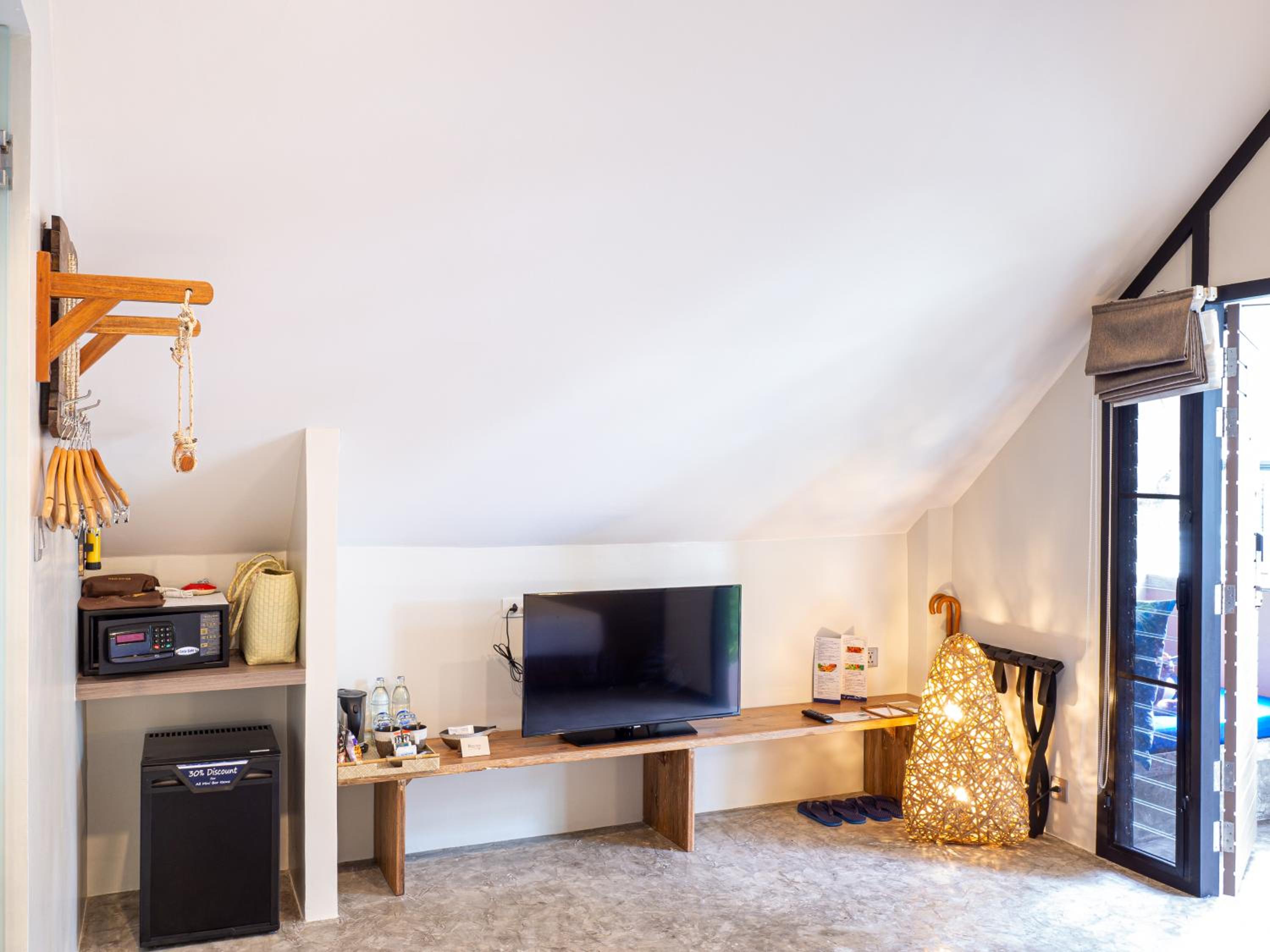 Standard Room - Photo 7