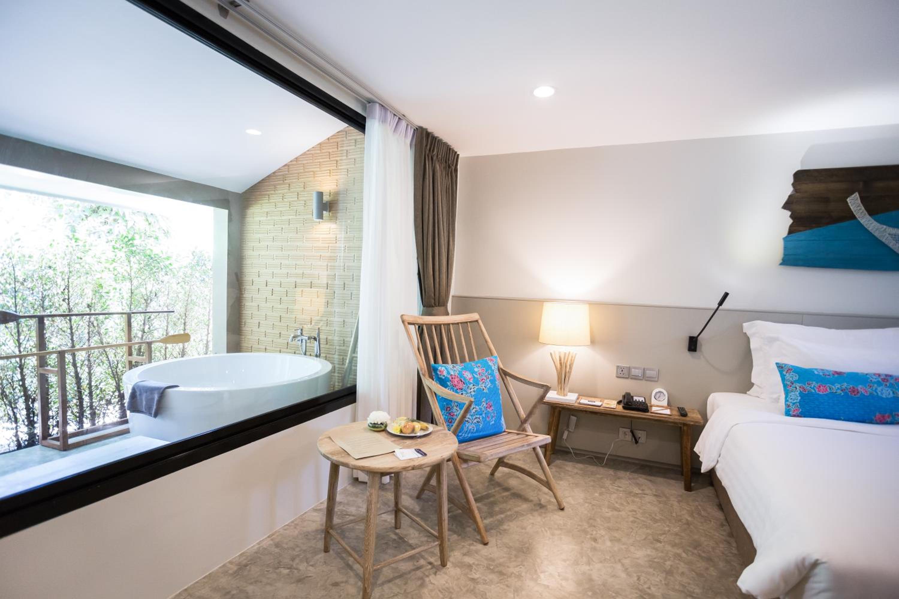 Grand Deluxe Double or Twin Room with Bathtub - Photo 11