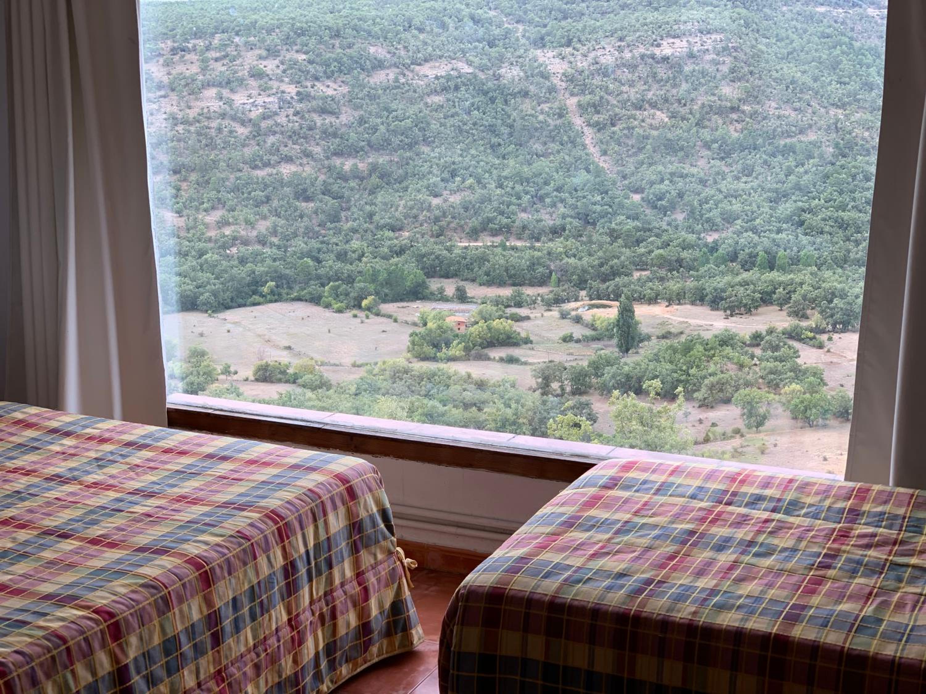 Habitación Triple con Vista a la Montaña