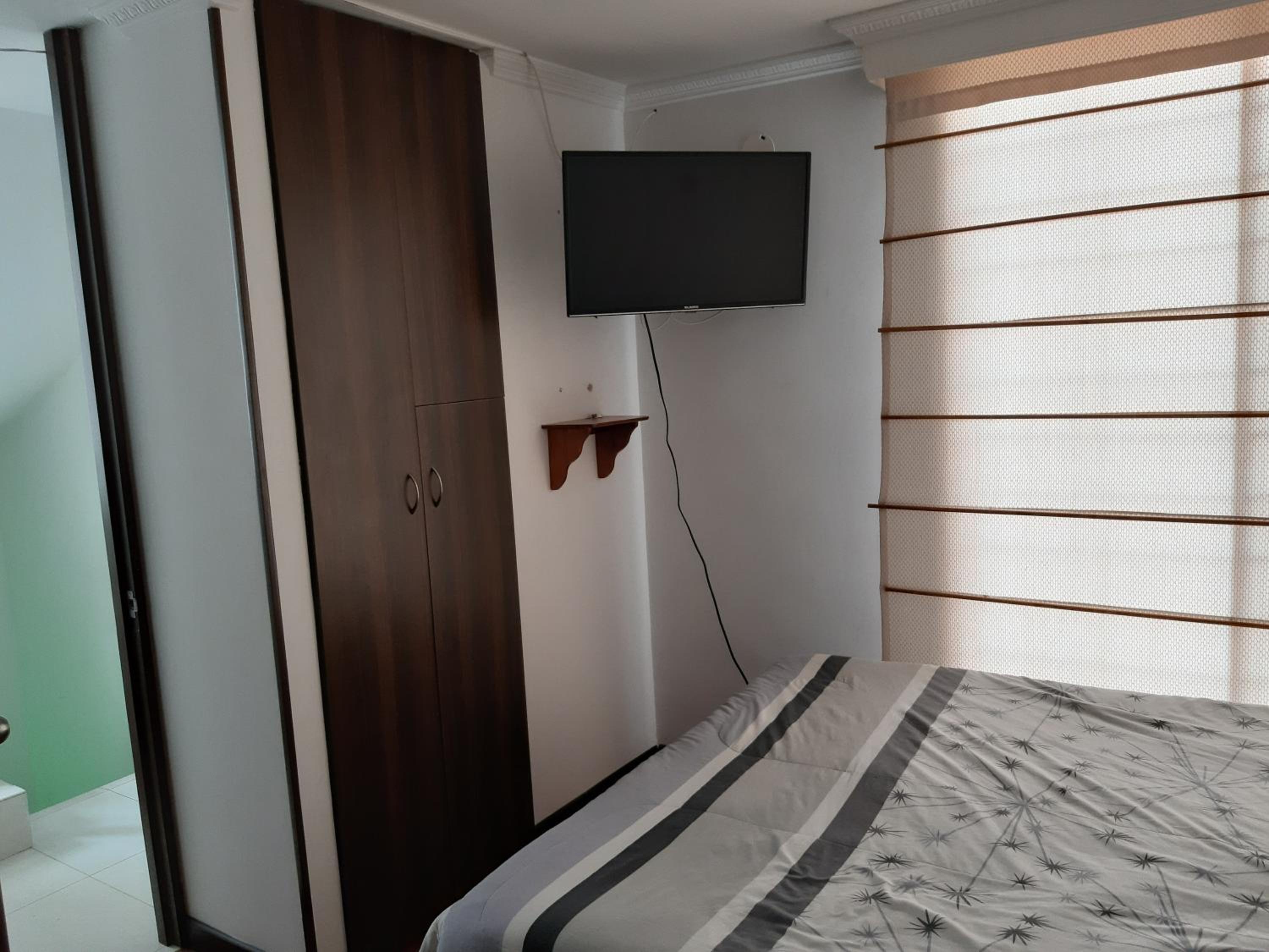 Double Room with Shared Bathroom photo 2