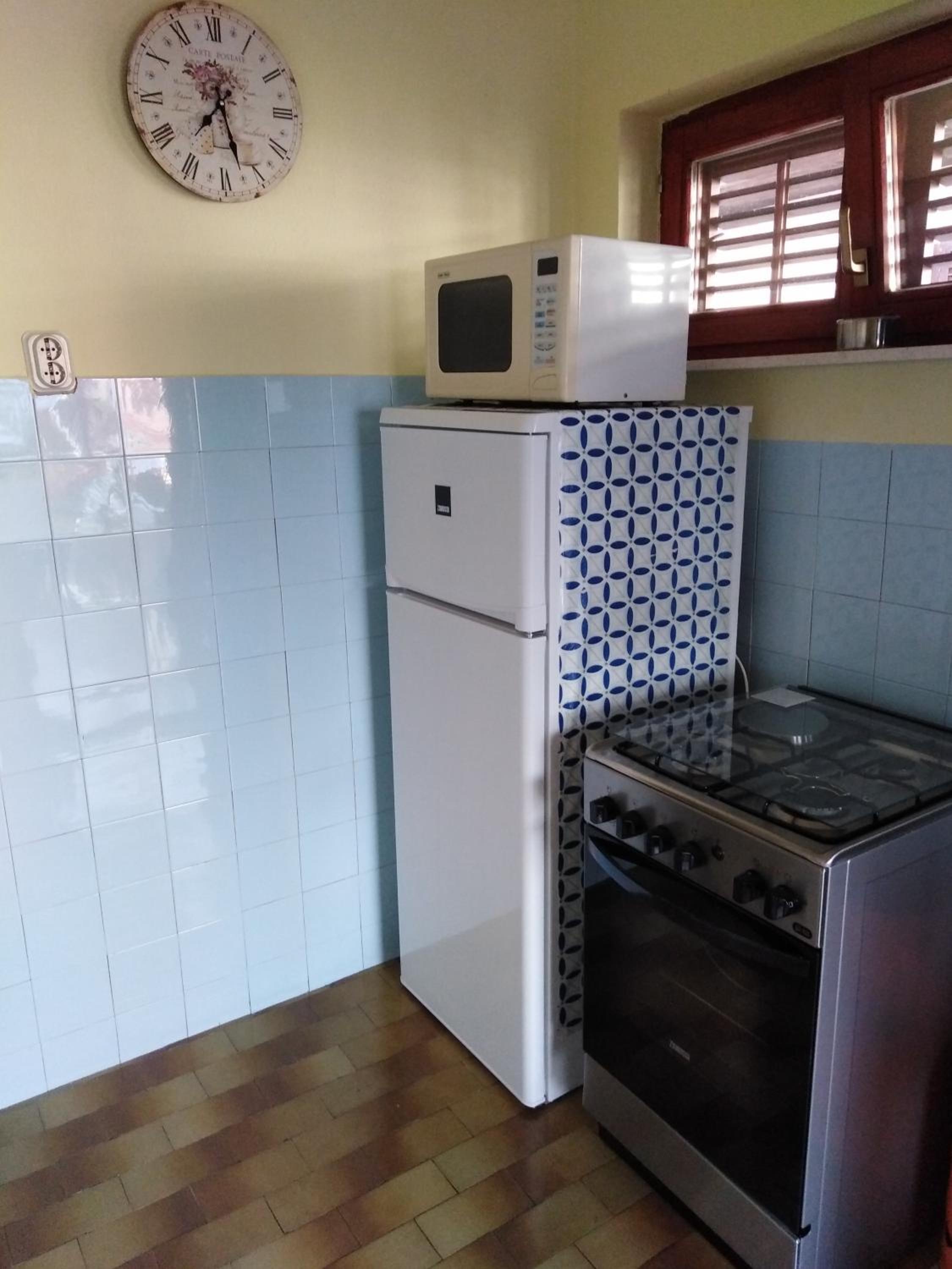 Two-Bedroom Apartment - Photo 9