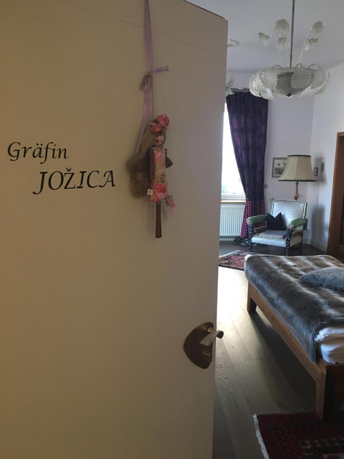 Deluxe Double or Twin Room photo 1