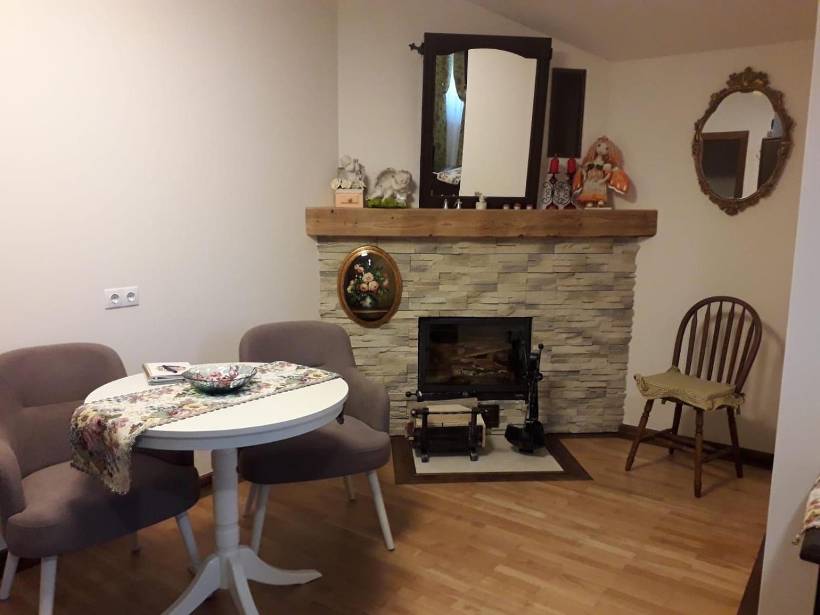 Deluxe Double Room - Photo 9