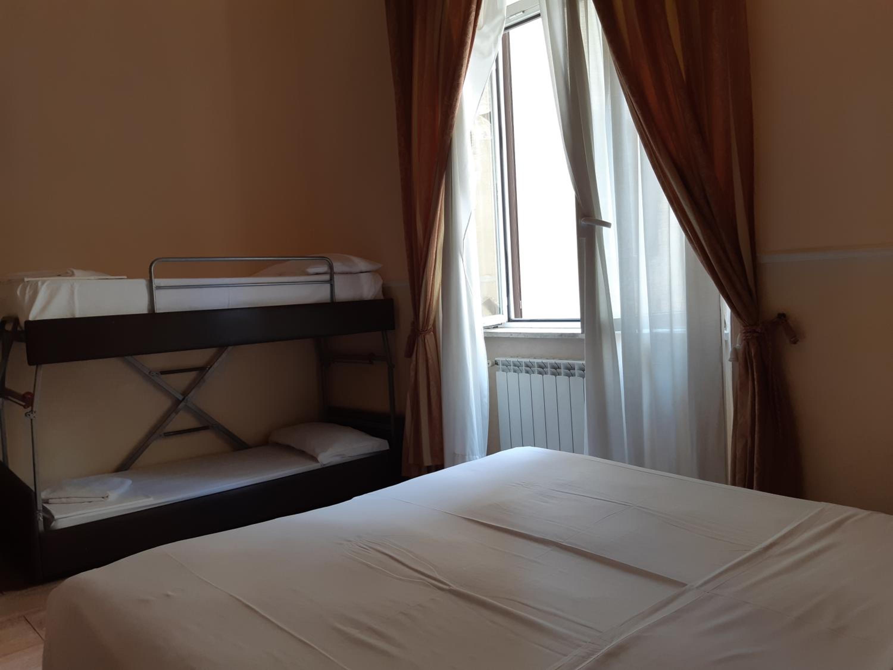Quadruple Room photo 2
