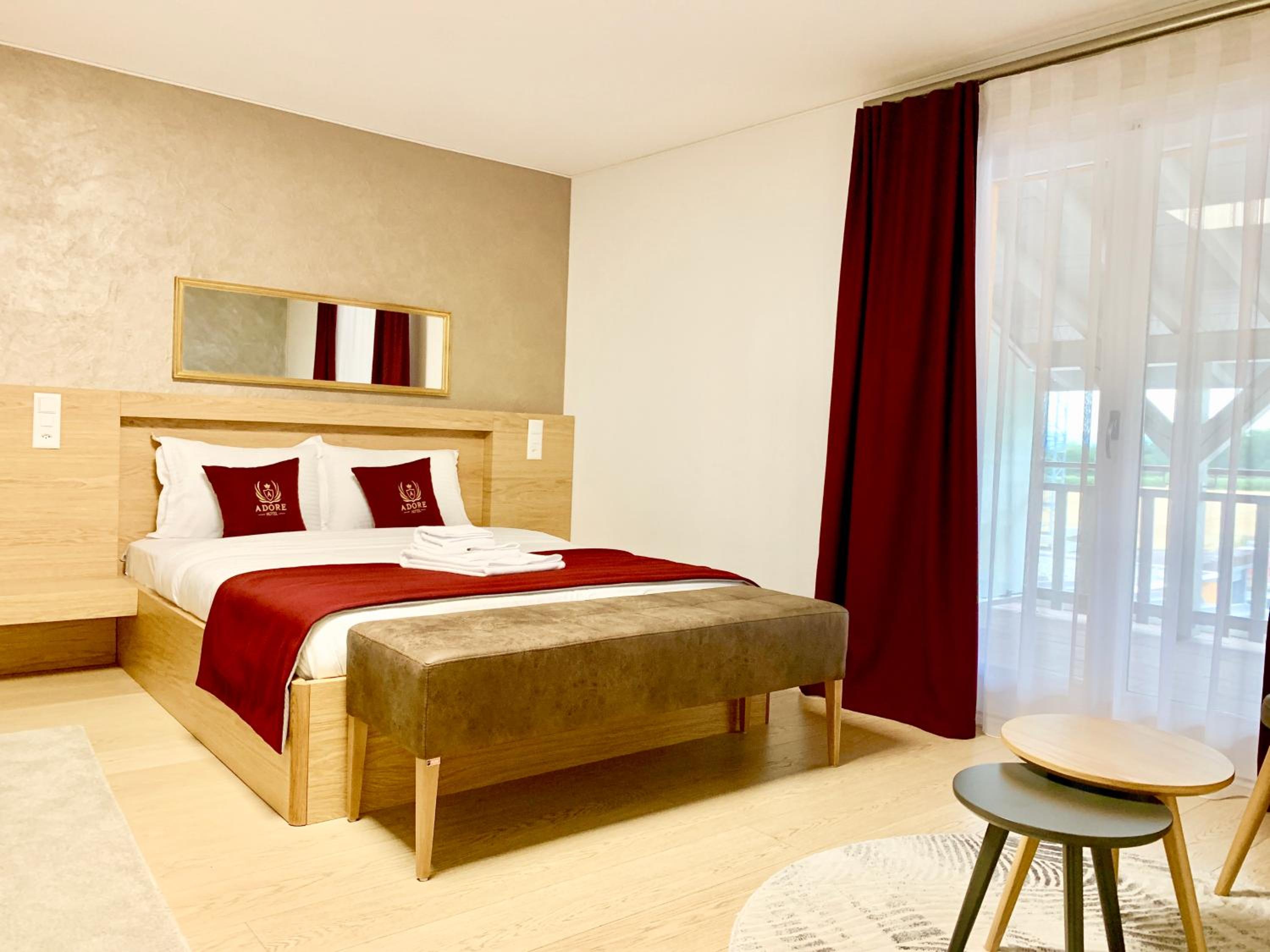 Deluxe Double Room (2 Adults + 1 Child) photo 2