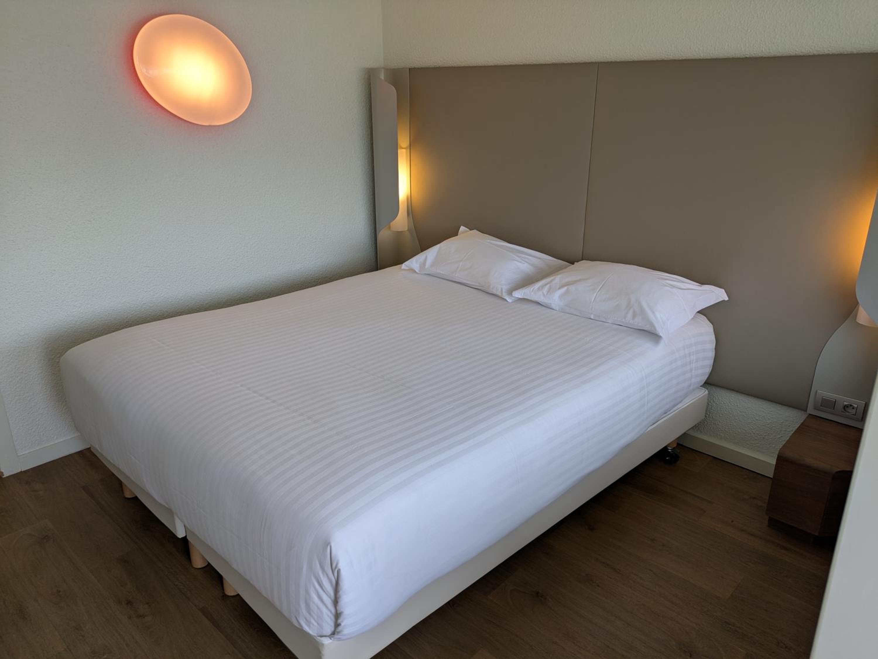 Superior King Room with One King Bed
