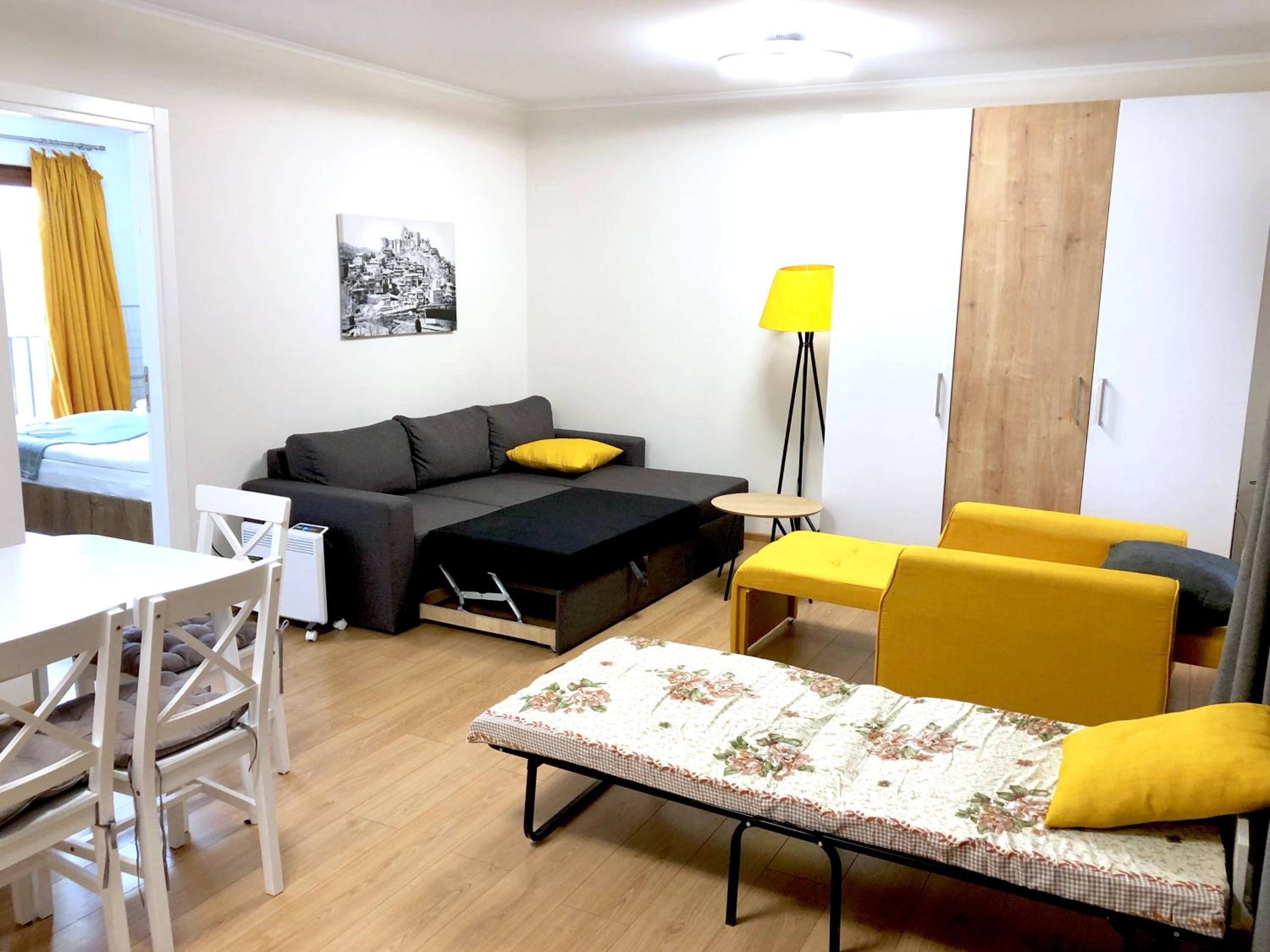 Apartment photo 1