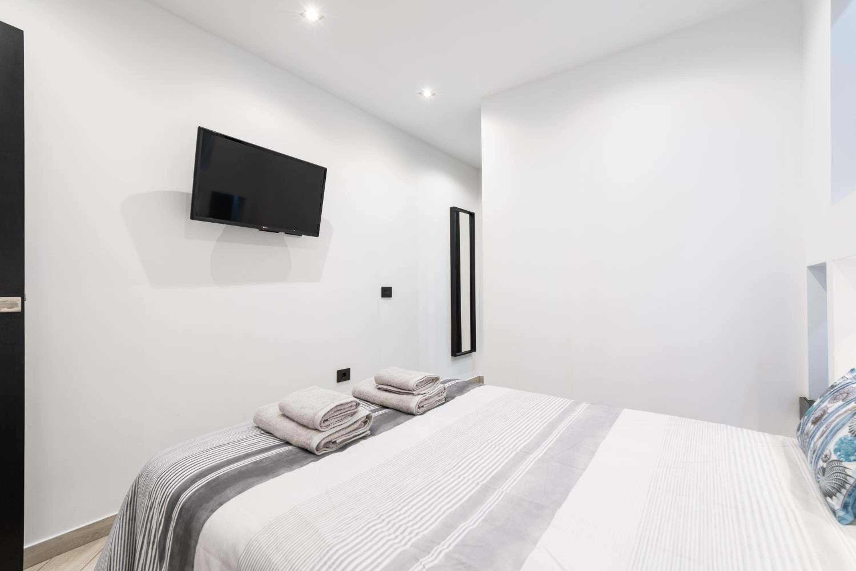 Deluxe Apartment photo 2