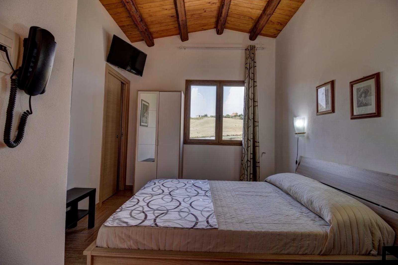 Double Room - Photo 4