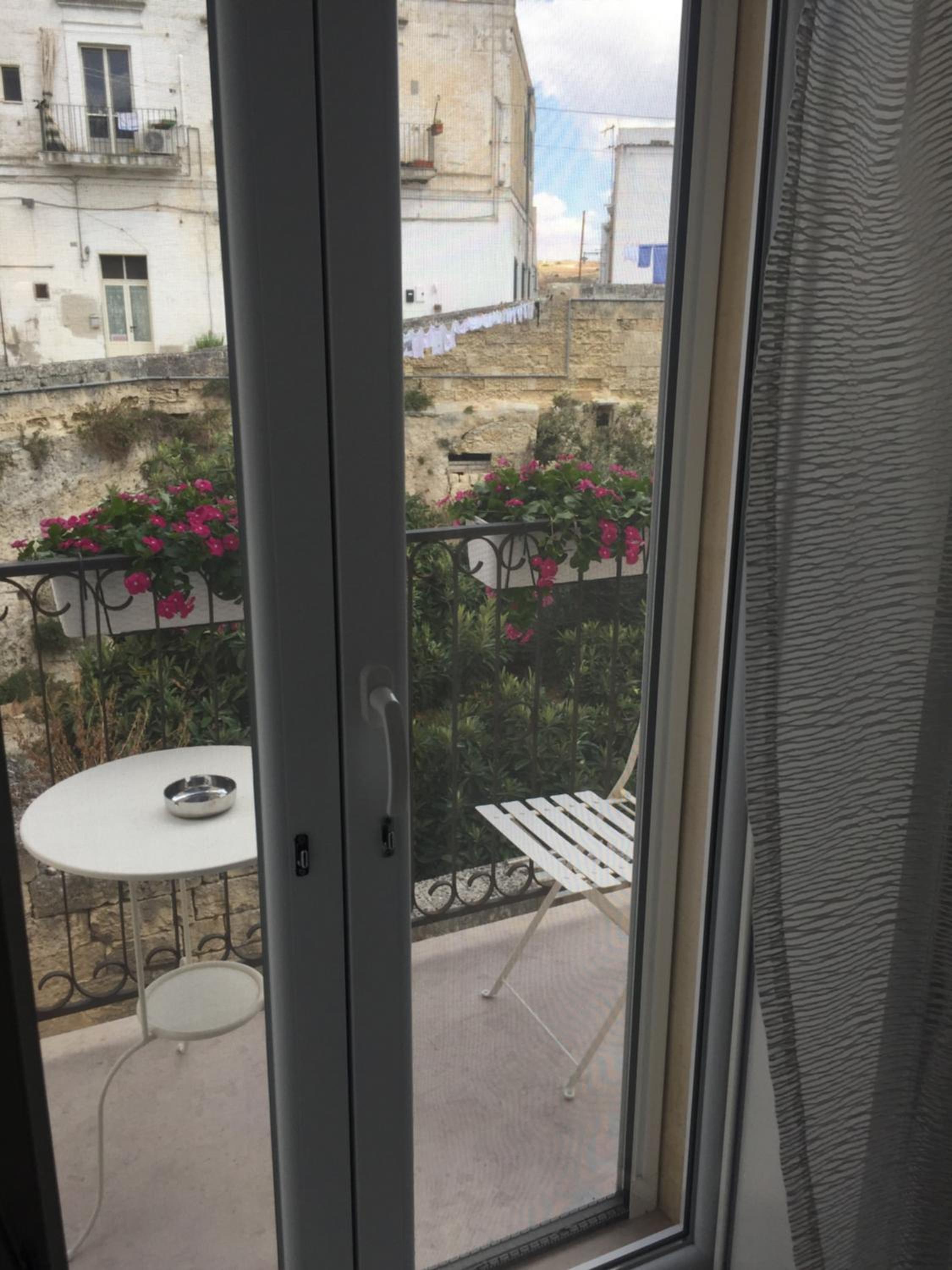 Deluxe Double Room with Bath - Photo 26