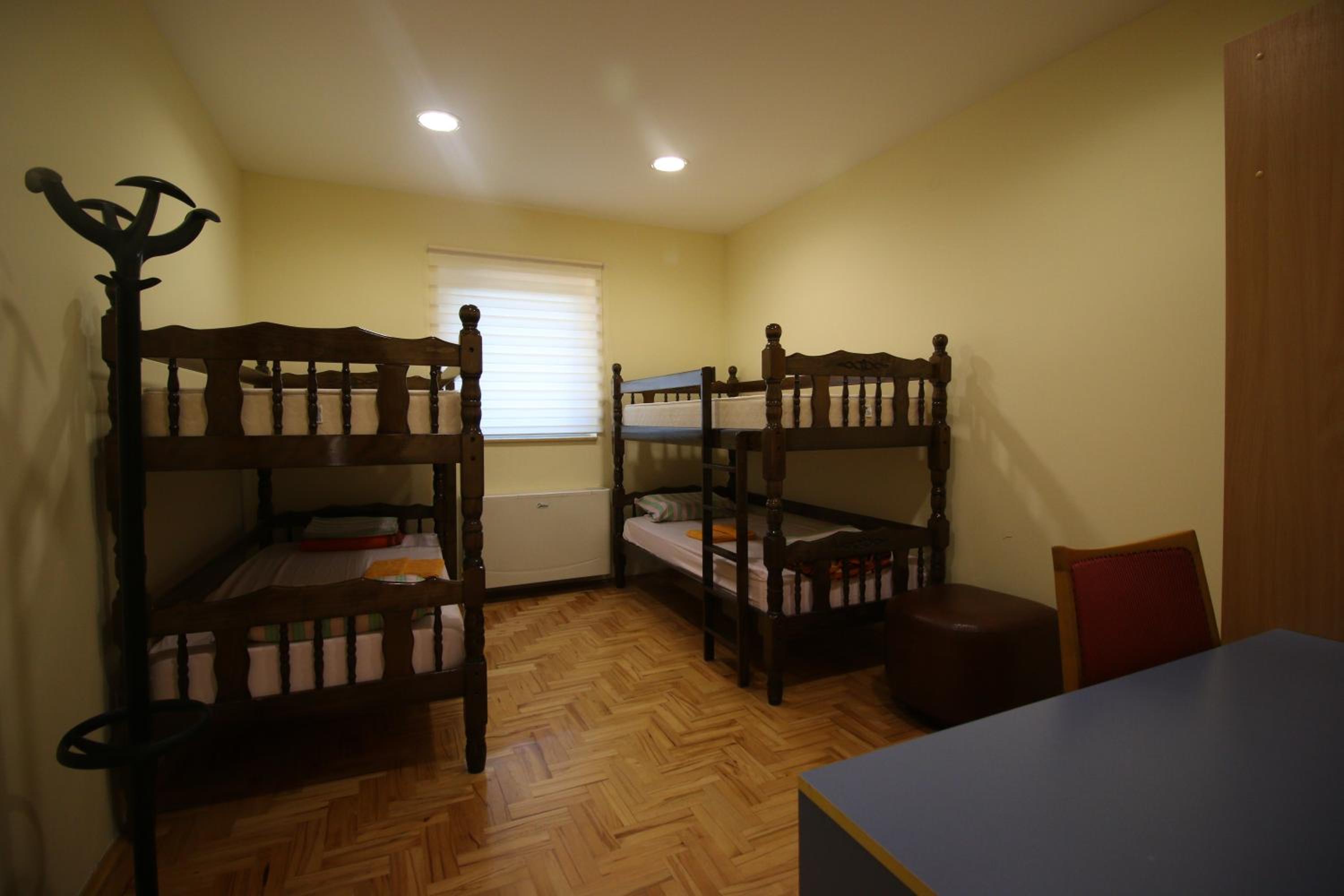 Bed in 4-Bed Male Dormitory Room photo 2