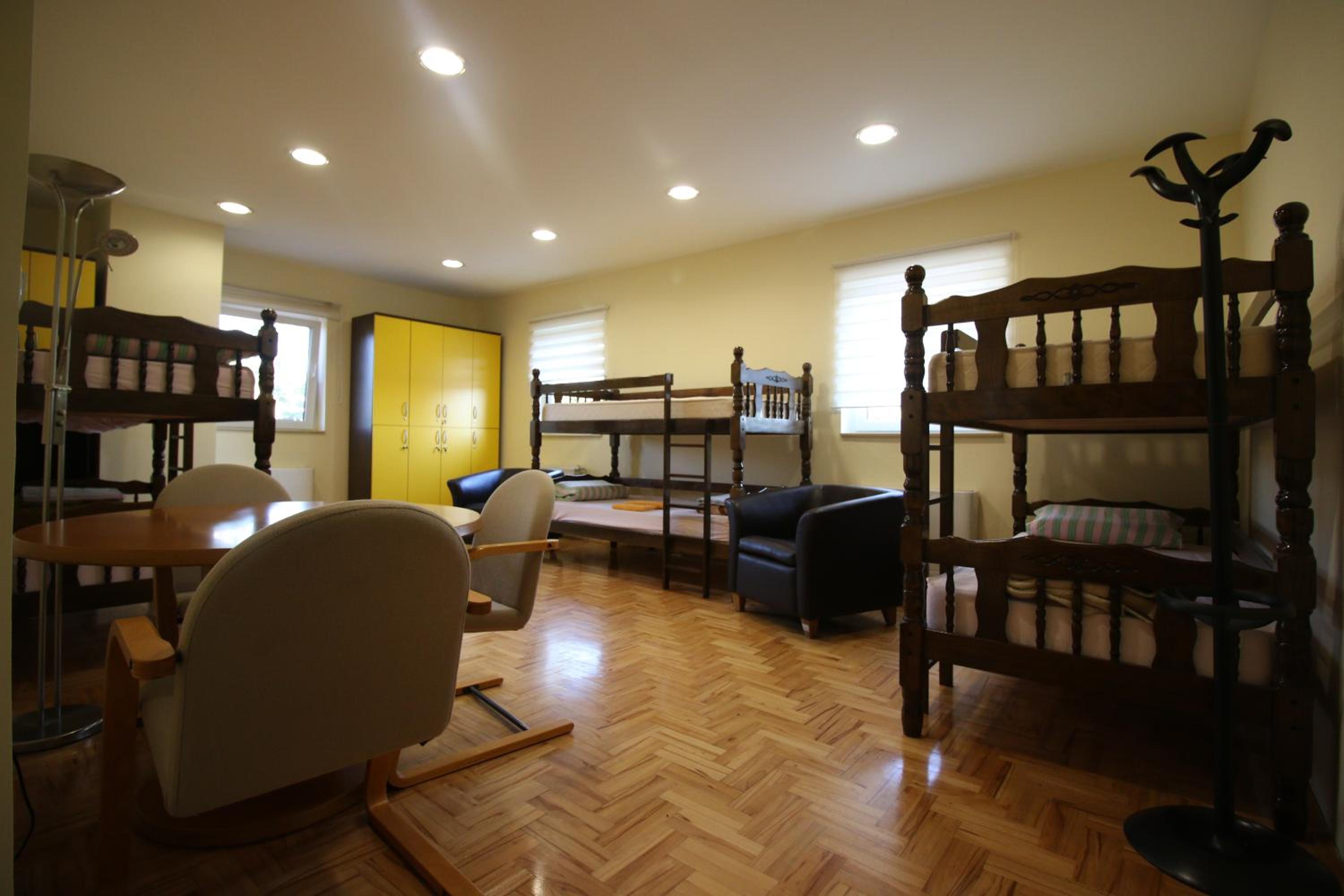 Bed in 6-Bed Dormitory Room photo 3
