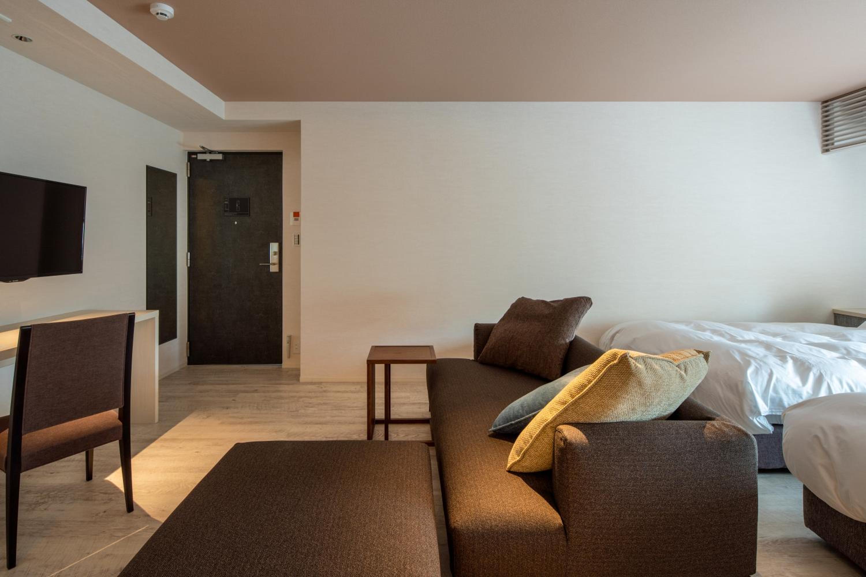 Suite - Photo 4