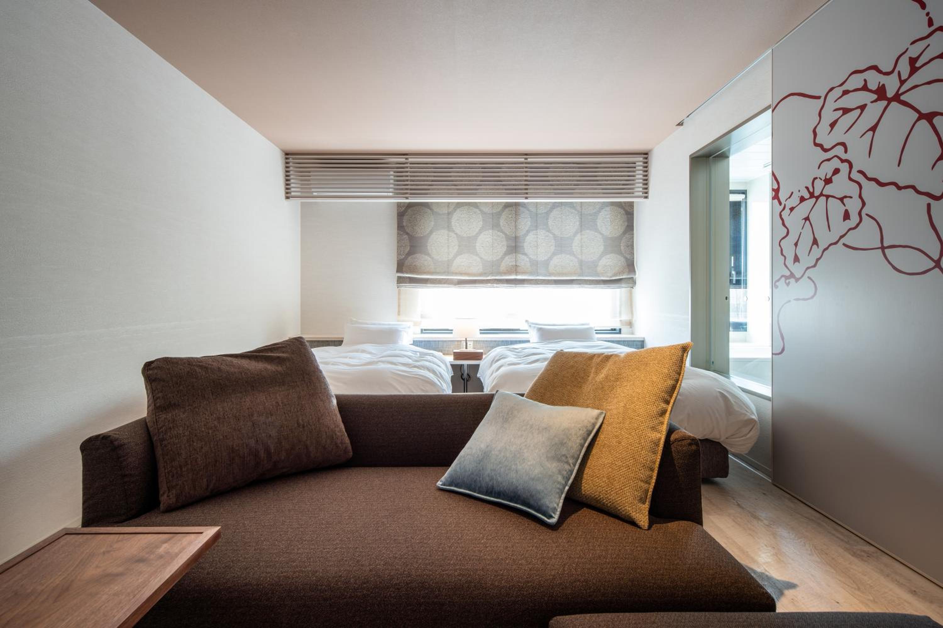 Suite - Photo 6