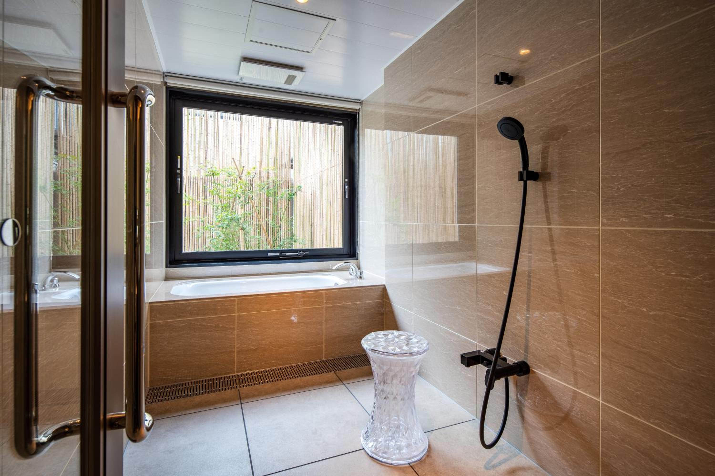 Suite with Garden View - Photo 3