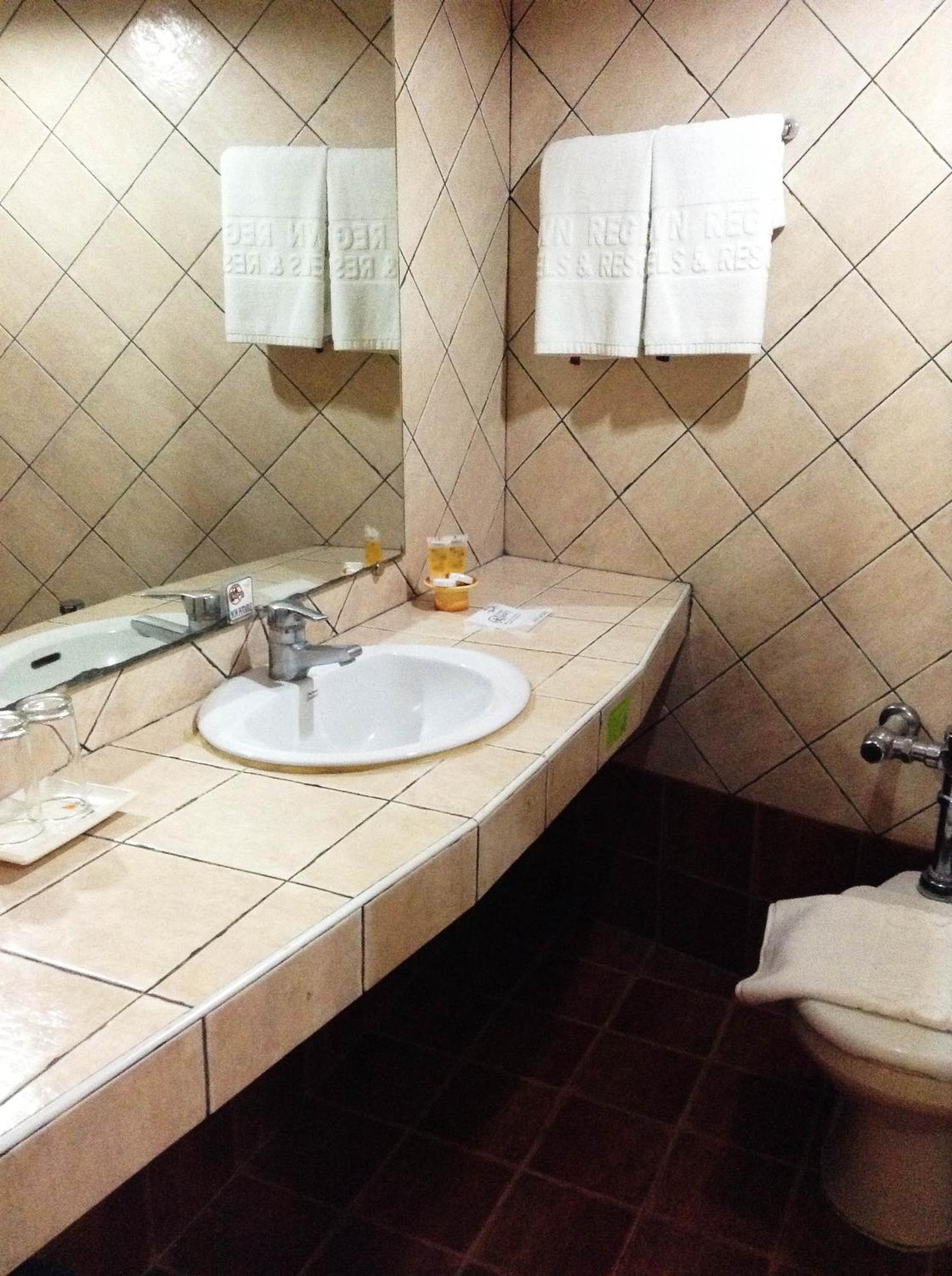 Premier Suite - Photo 3