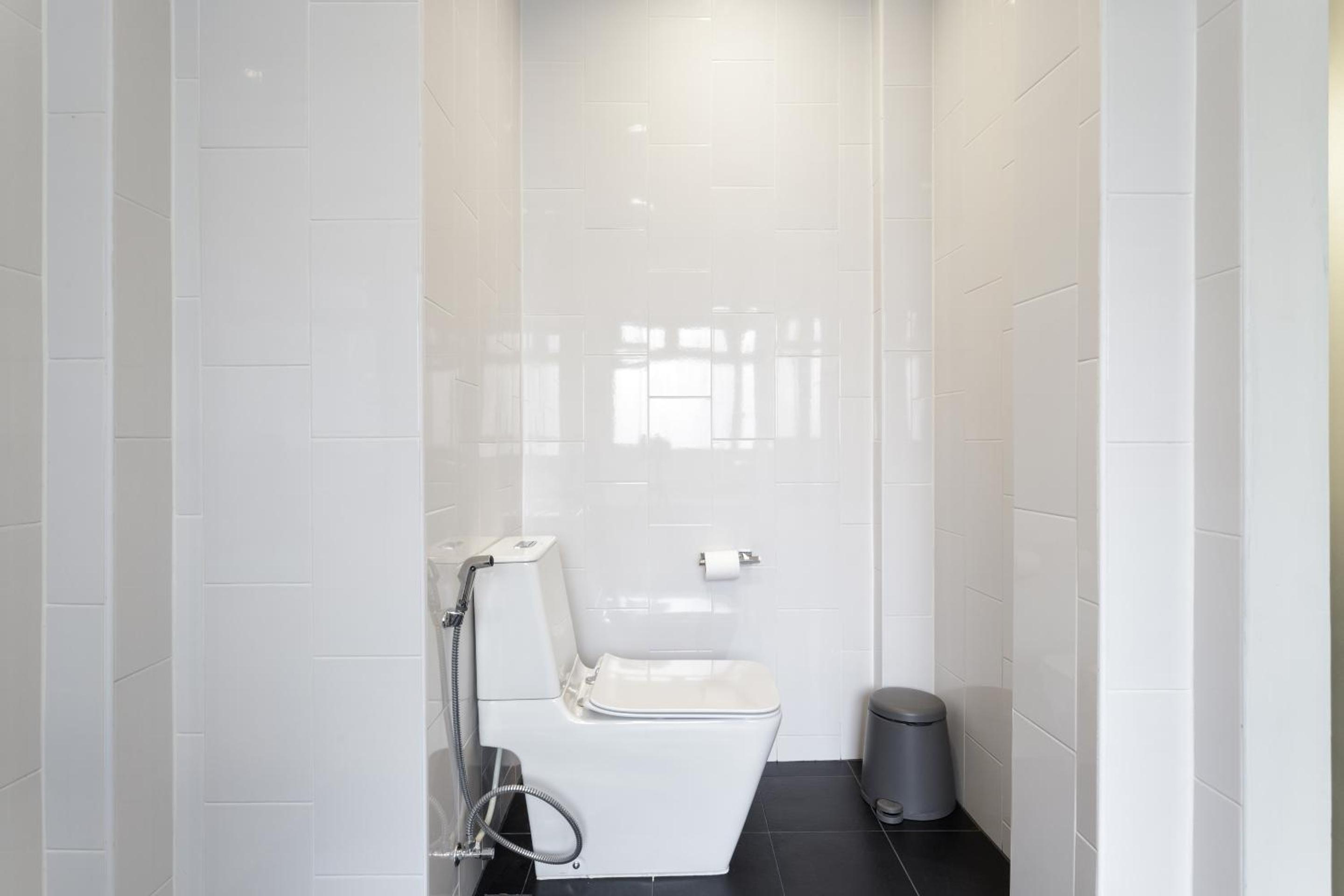 Quadruple Room with Bath Tub - Photo 4
