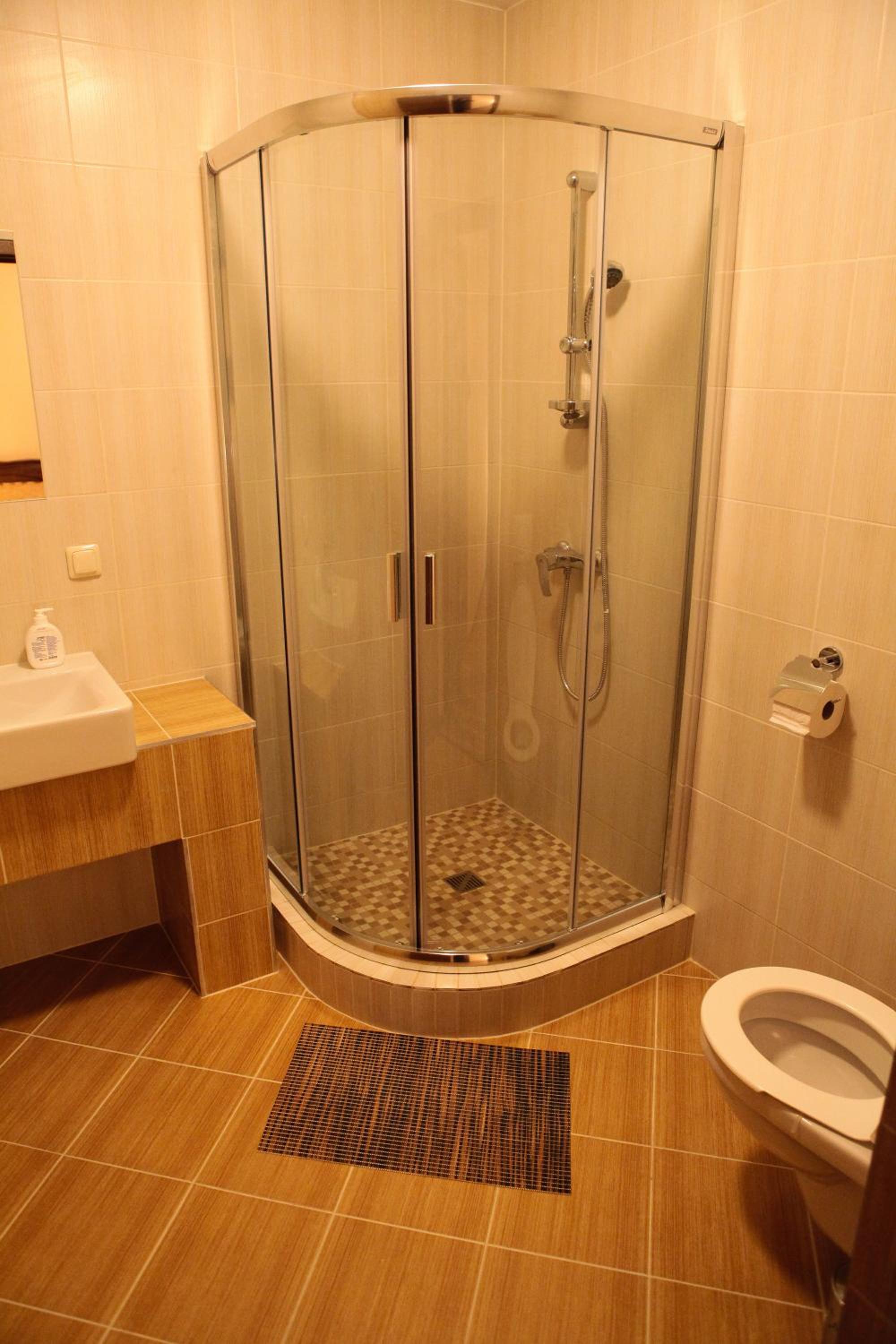 Double or Twin Room - Photo 8